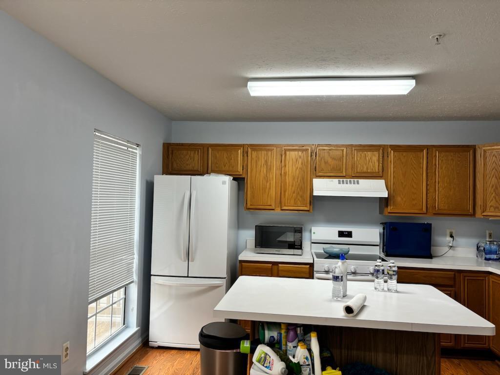LAKEWOOD EST SUB - Residential
