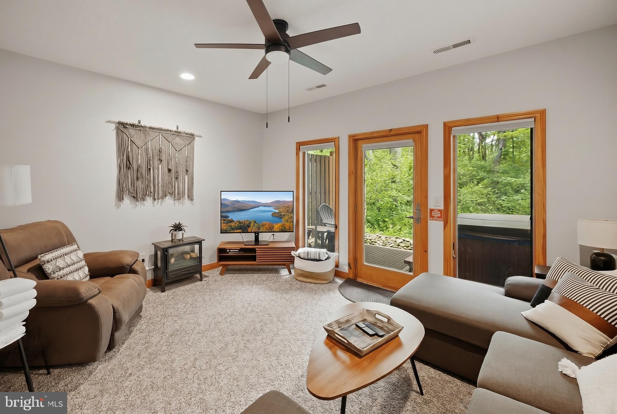 MARSH RUN COVE - Residential