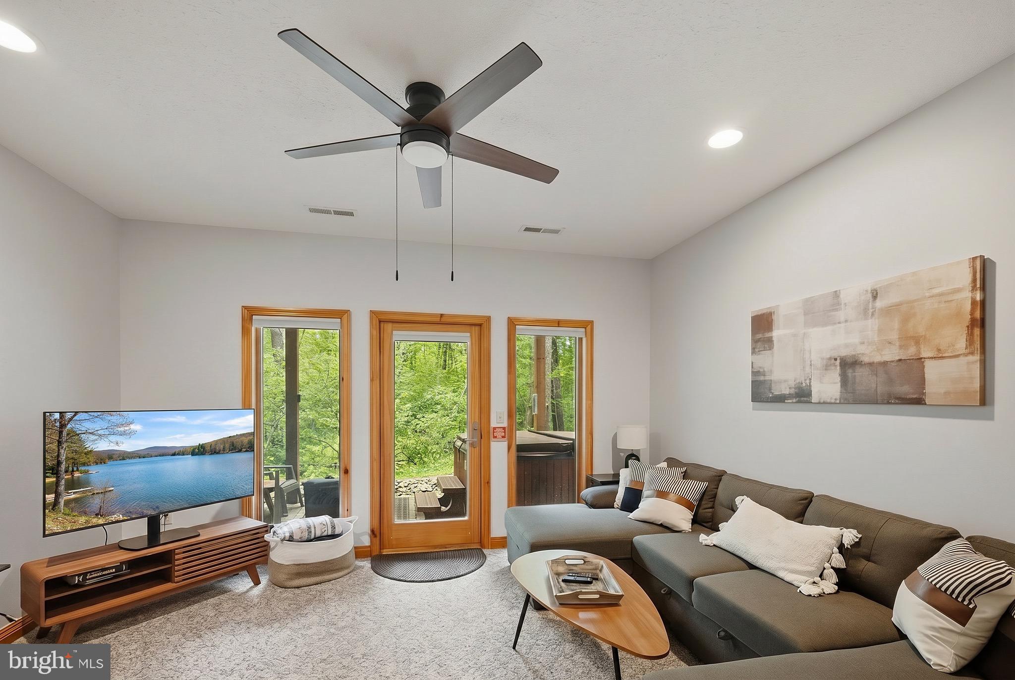 MARSH RUN COVE - Residential