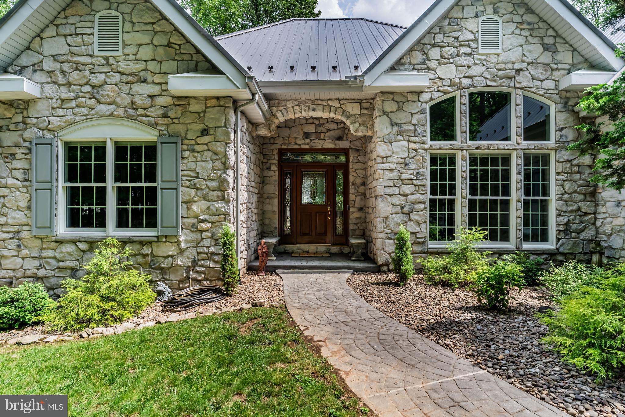 WHITE ROCK ACRES - Residential