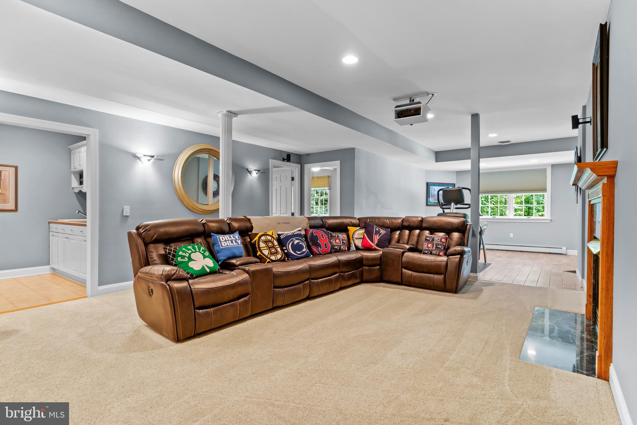 WHITE ROCK ACRES - Residential