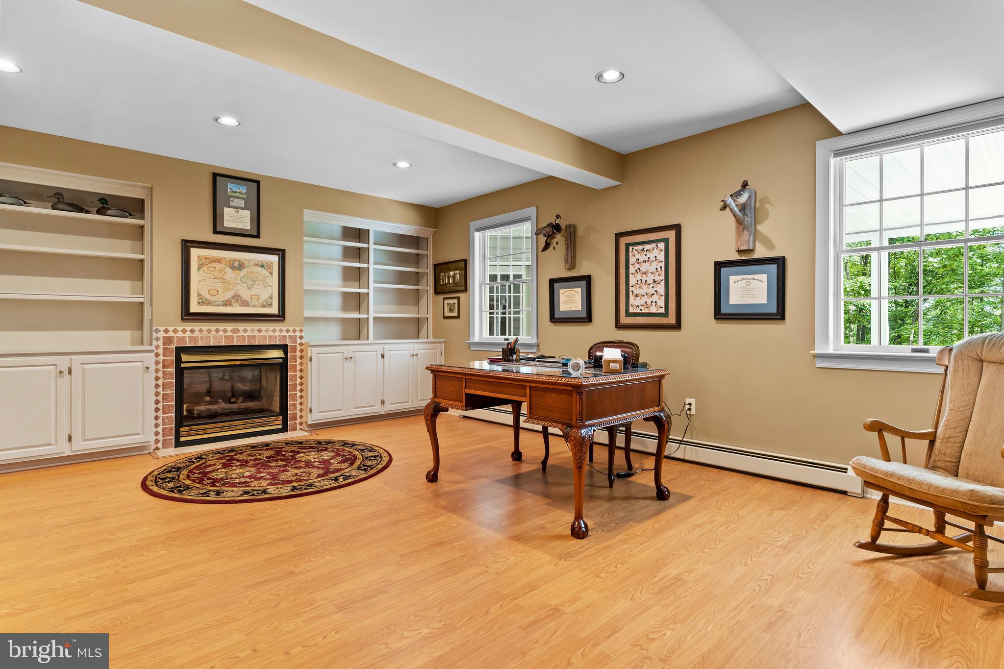 WHITE ROCK ACRES - Residential