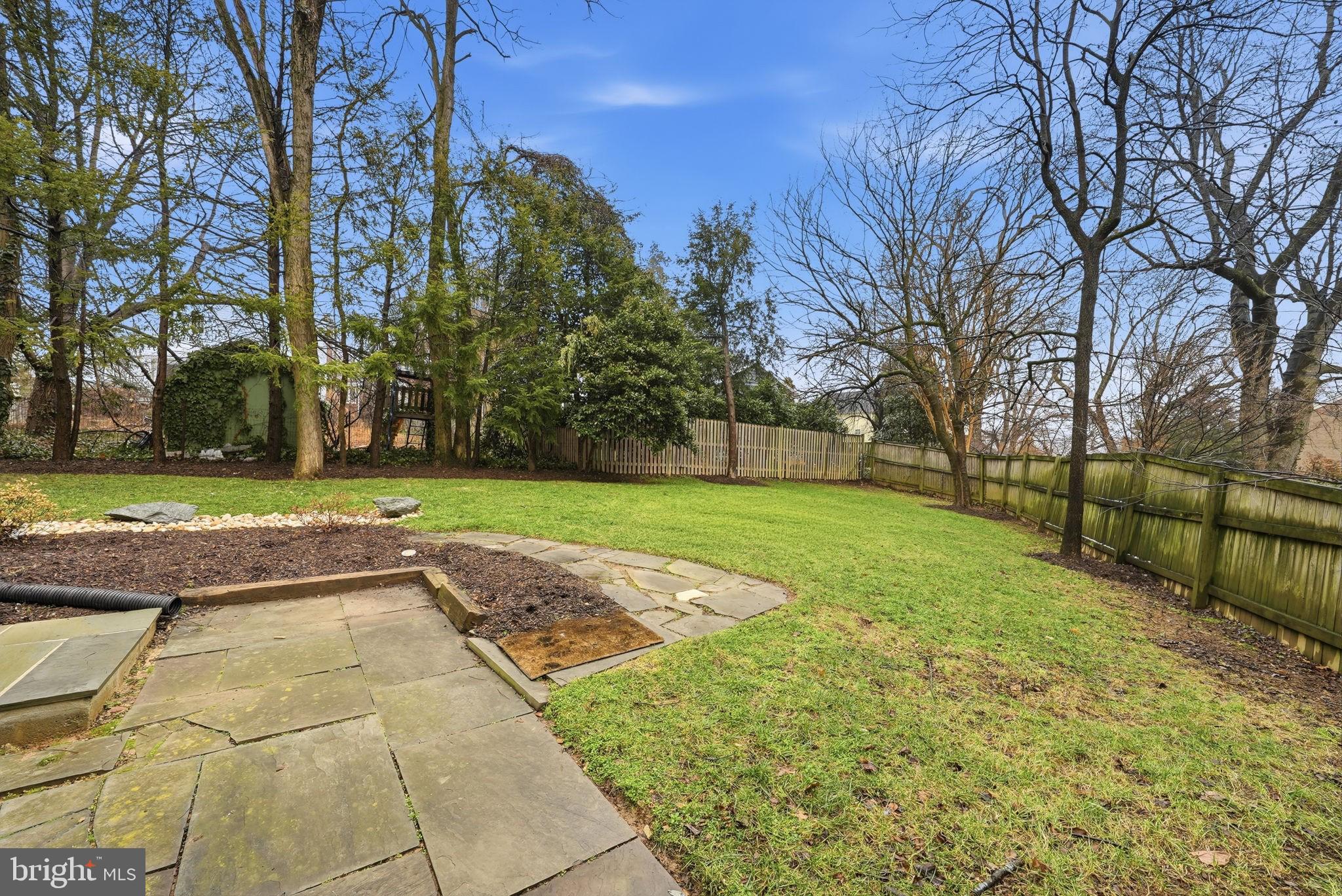 LEEWAY GARDENS - Residential