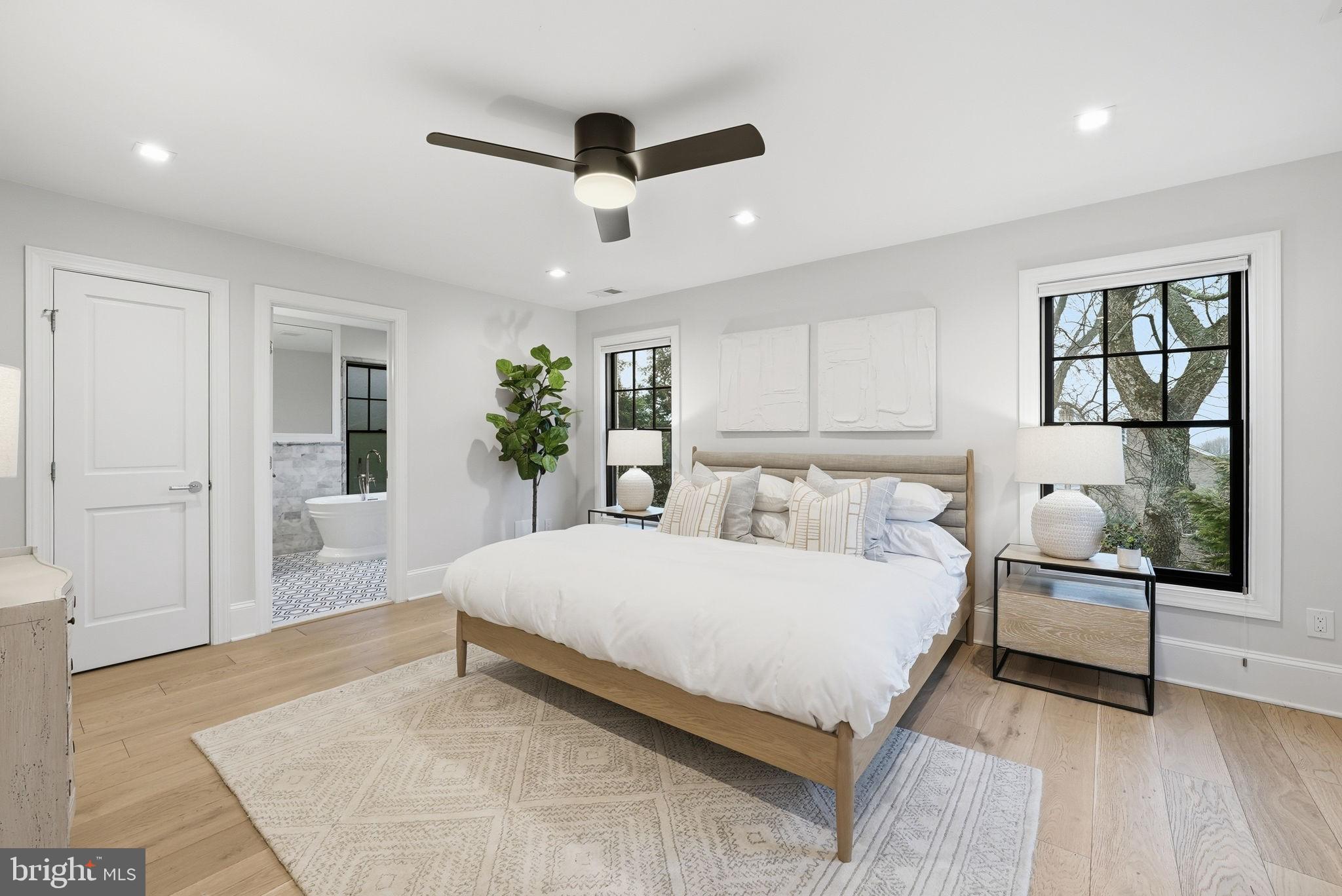 LEEWAY GARDENS - Residential