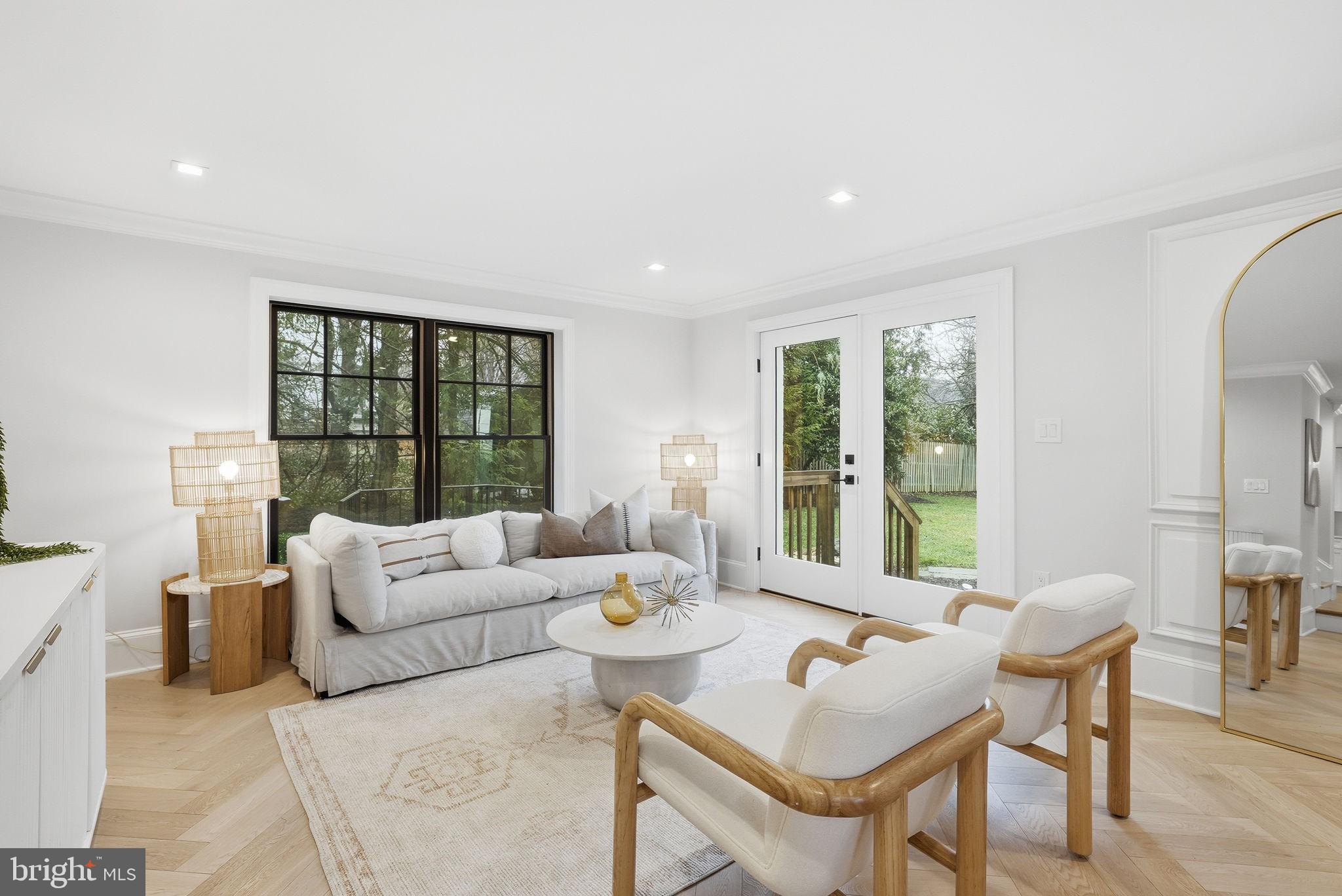 LEEWAY GARDENS - Residential