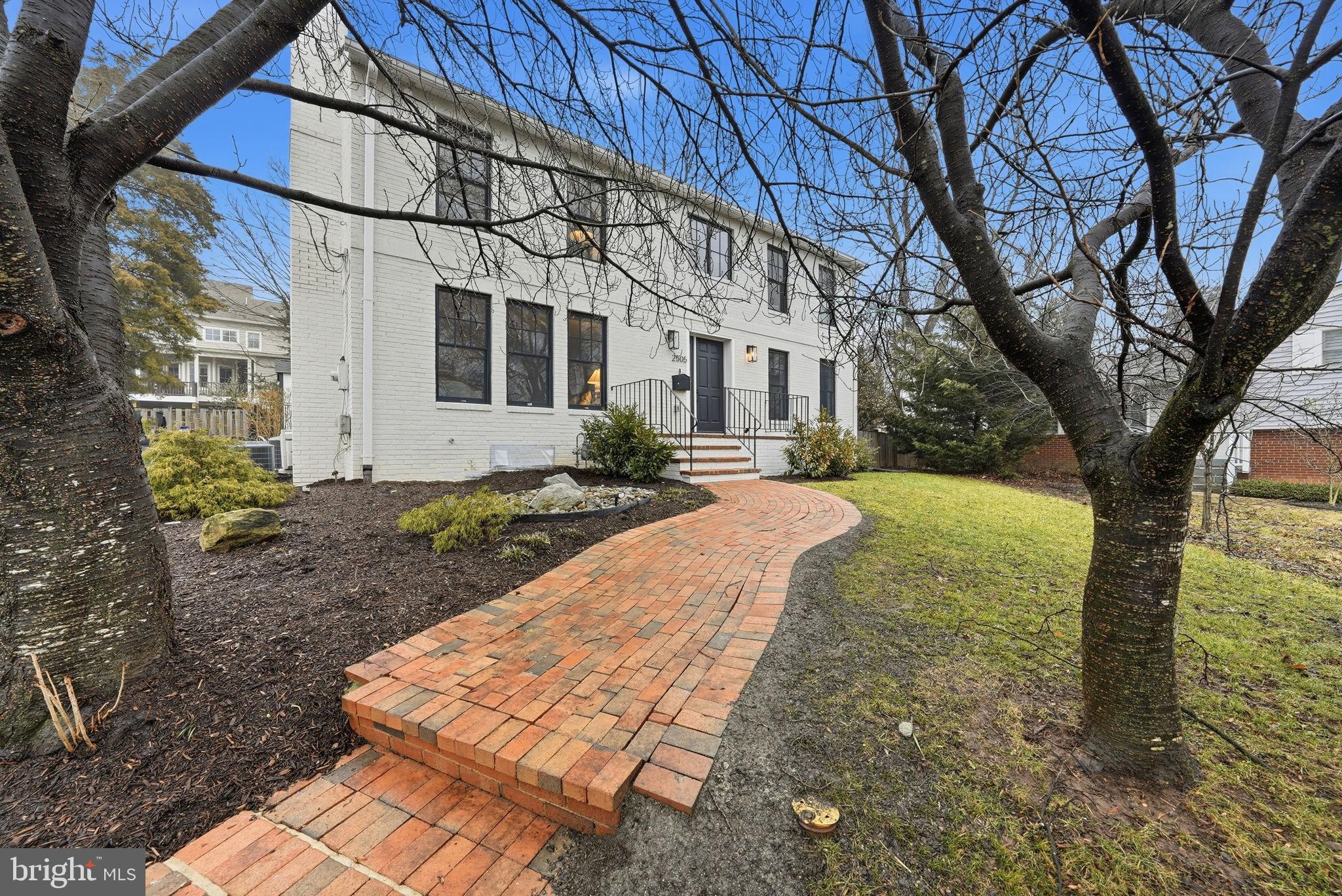 LEEWAY GARDENS - Residential