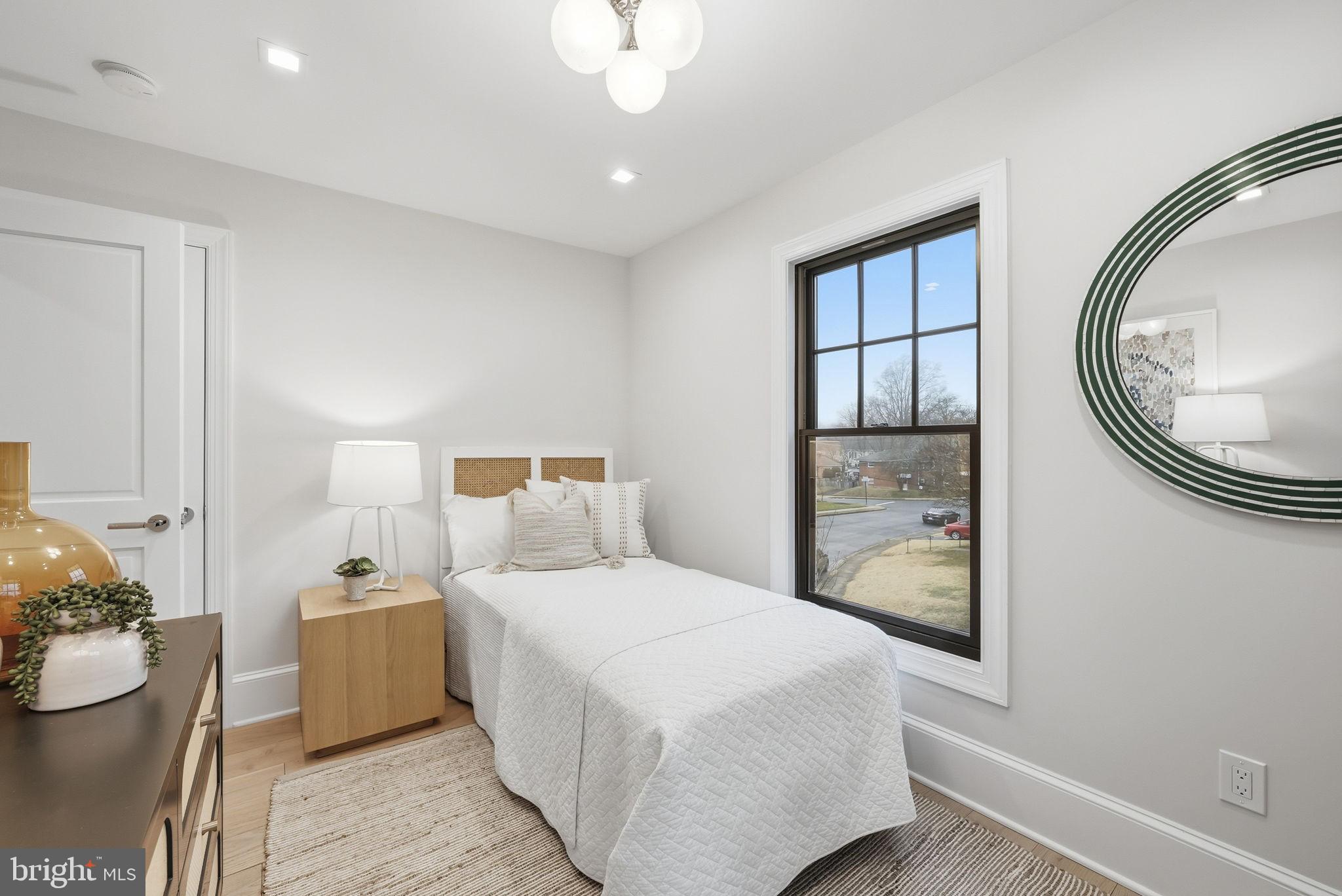 LEEWAY GARDENS - Residential