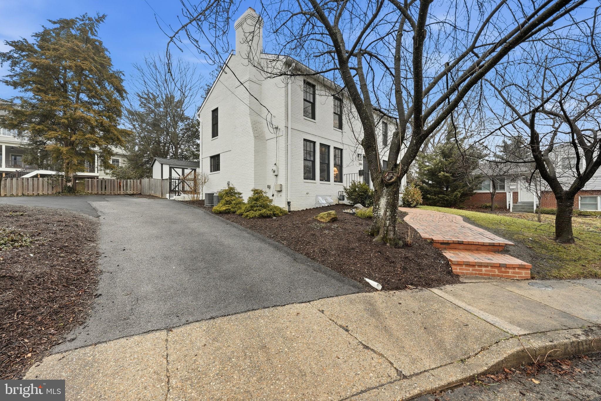 LEEWAY GARDENS - Residential