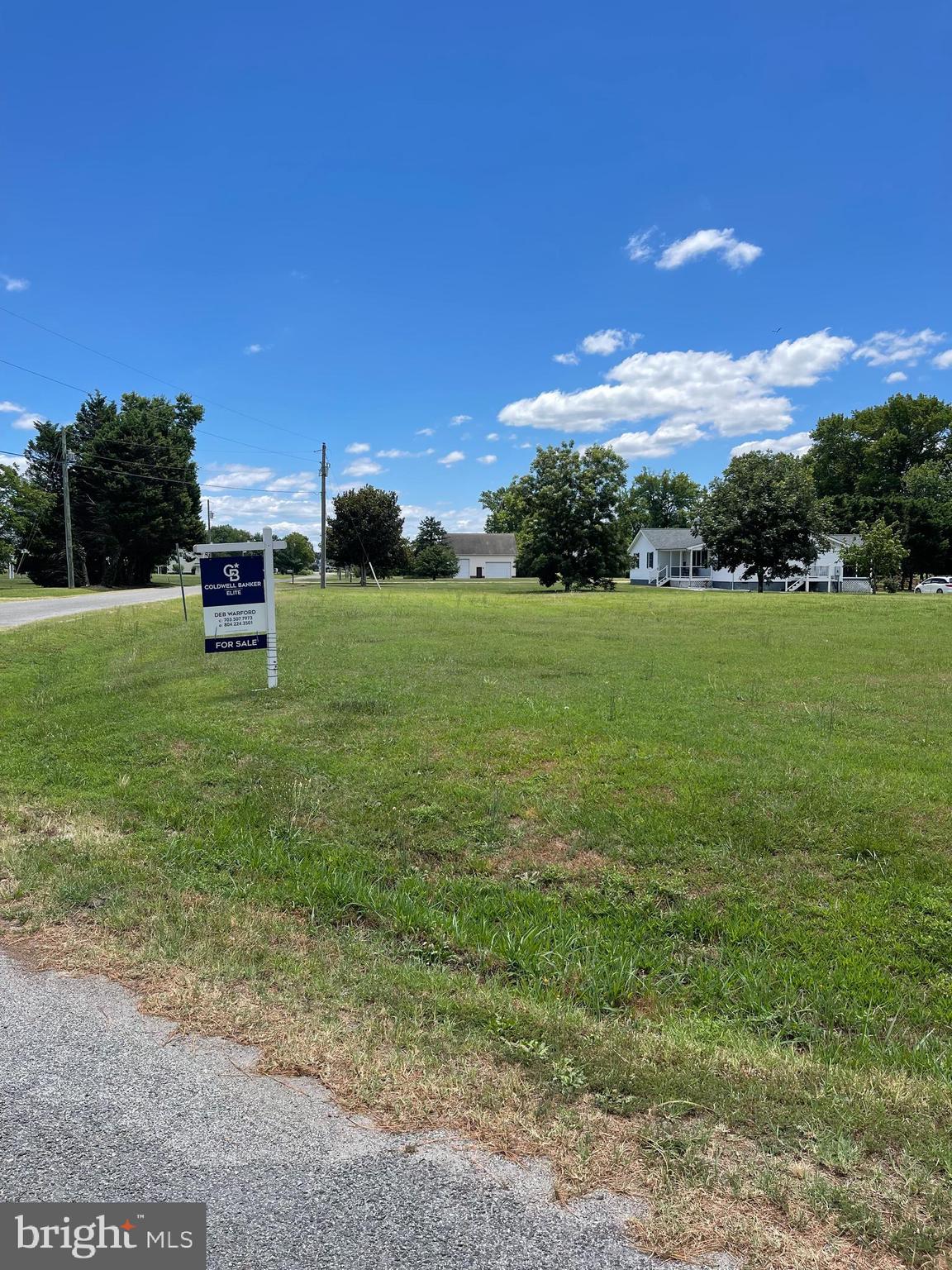 Approximately Half Acre Corner Lot located in the gorgeous waterfront community of Cabin Point . Great corner location one block from the beach with some water views. The association features a clubhouse, pool, sandy beaches, boat ramps, picnic grounds, playground, tennis and basketball courts. See the Glebe Harbor - Cabin Point website for many important details. Located in Virginia's historic Northern Neck. Only 15 minutes from the county seat of Montross. An easy drive from Fredericksburg,  Washington D.C. and Richmond.