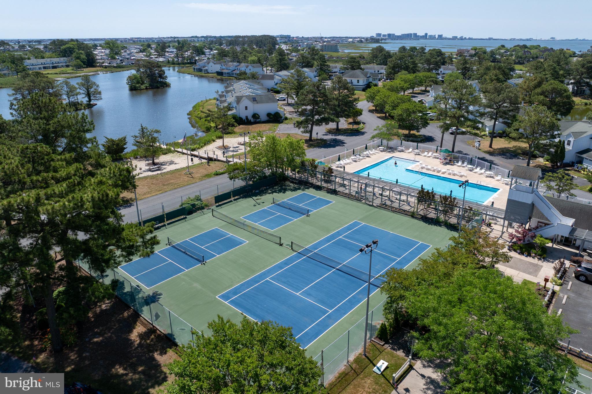 MALLARD LAKES - Residential
