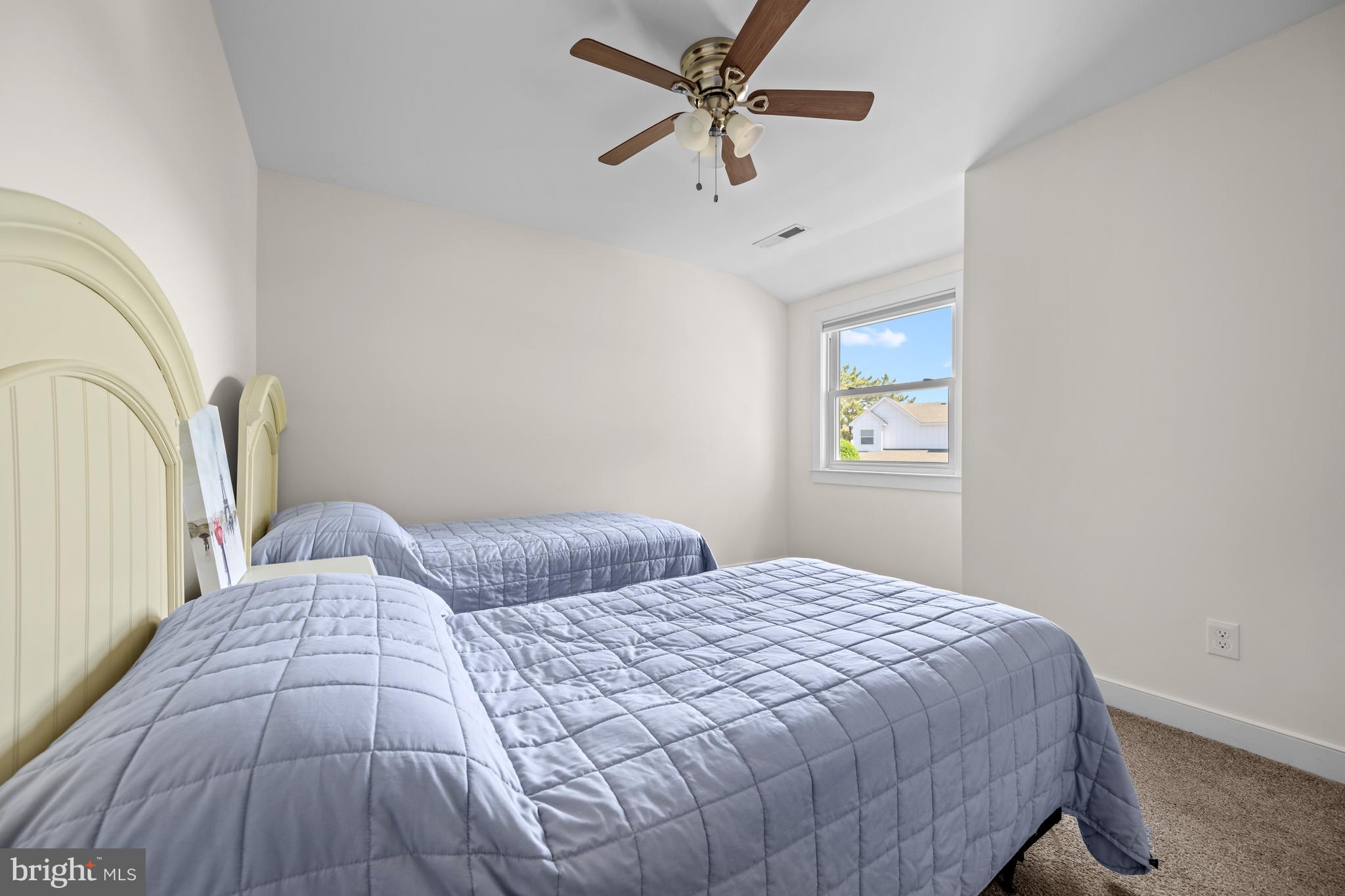 MALLARD LAKES - Residential