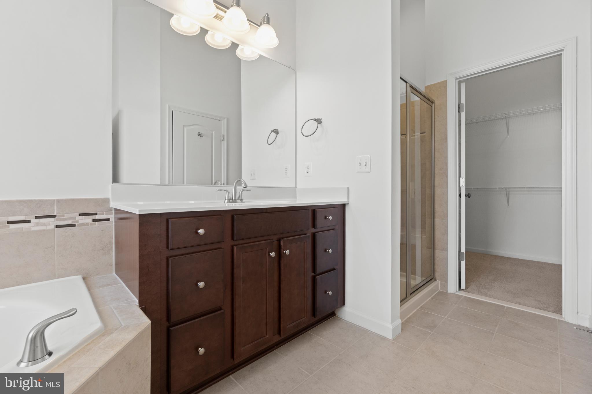 COLONIAL FORGE - Residential Lease