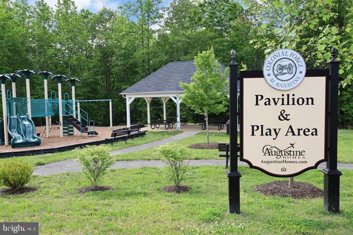 COLONIAL FORGE - Residential Lease