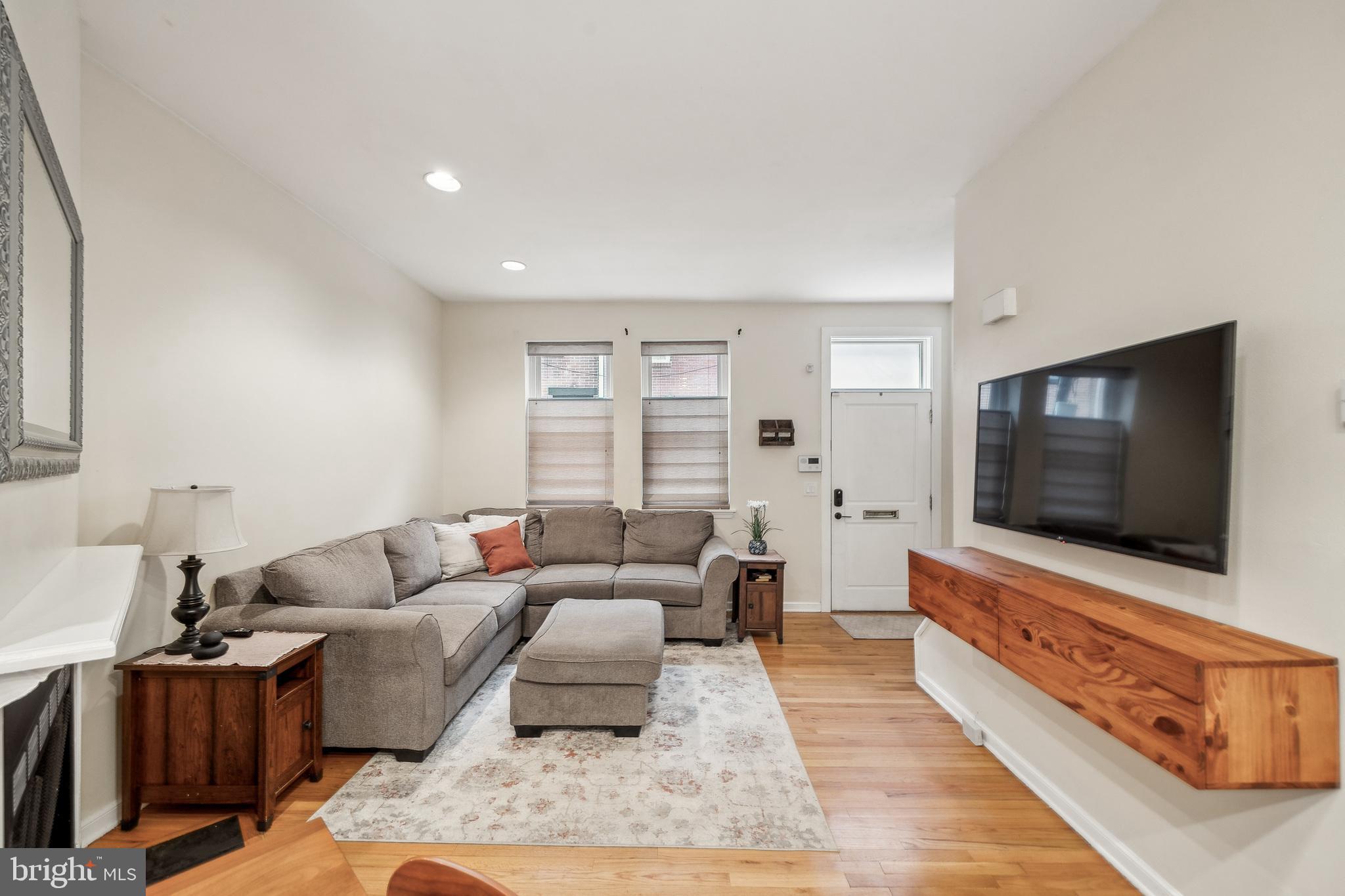 AVENUE OF THE ARTS - Residential
