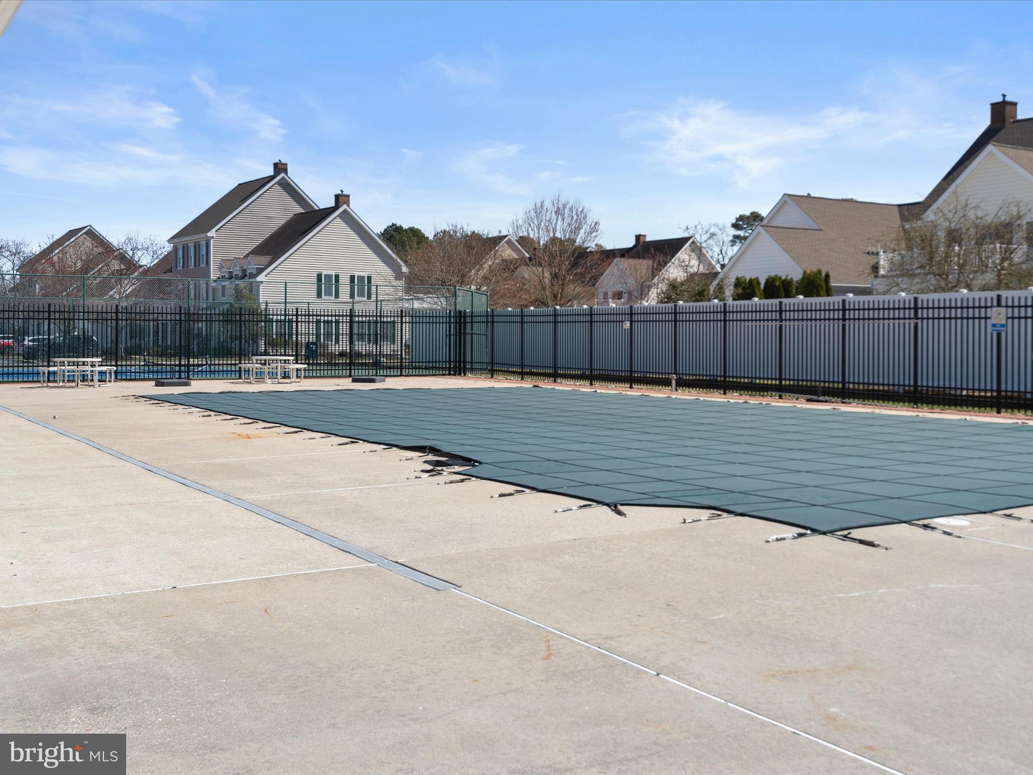 EASTON CLUB - Residential
