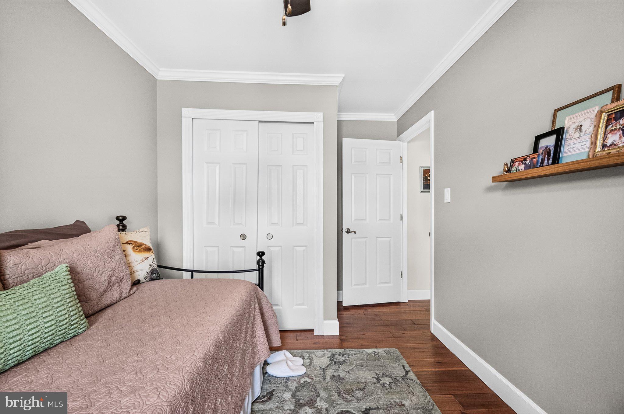 DUNN LORING VILLAGE - Residential