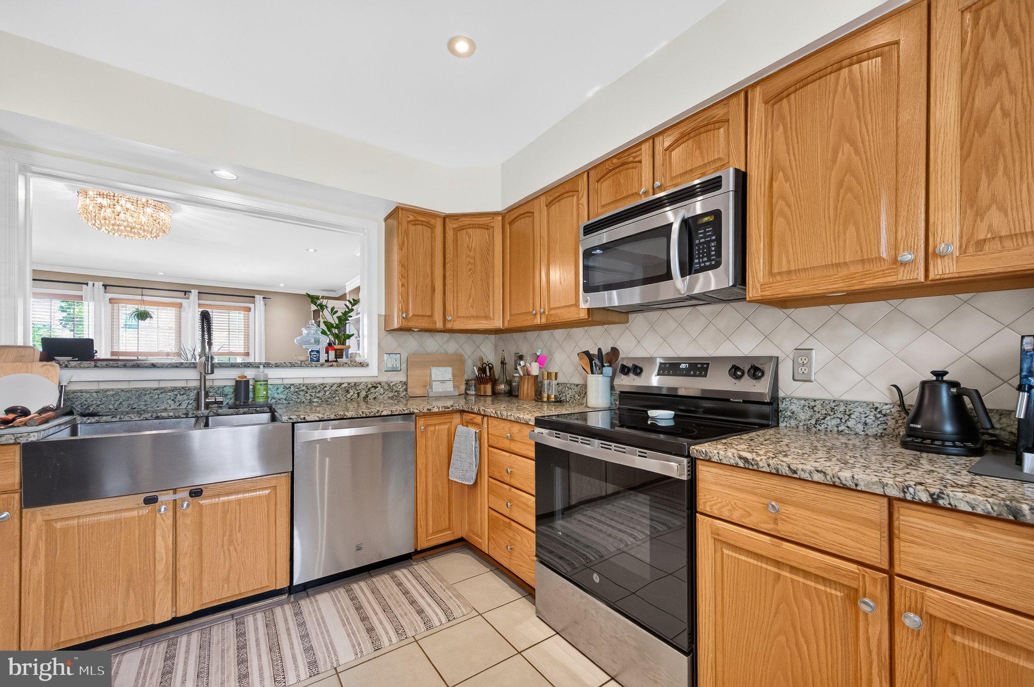 DUNN LORING VILLAGE - Residential