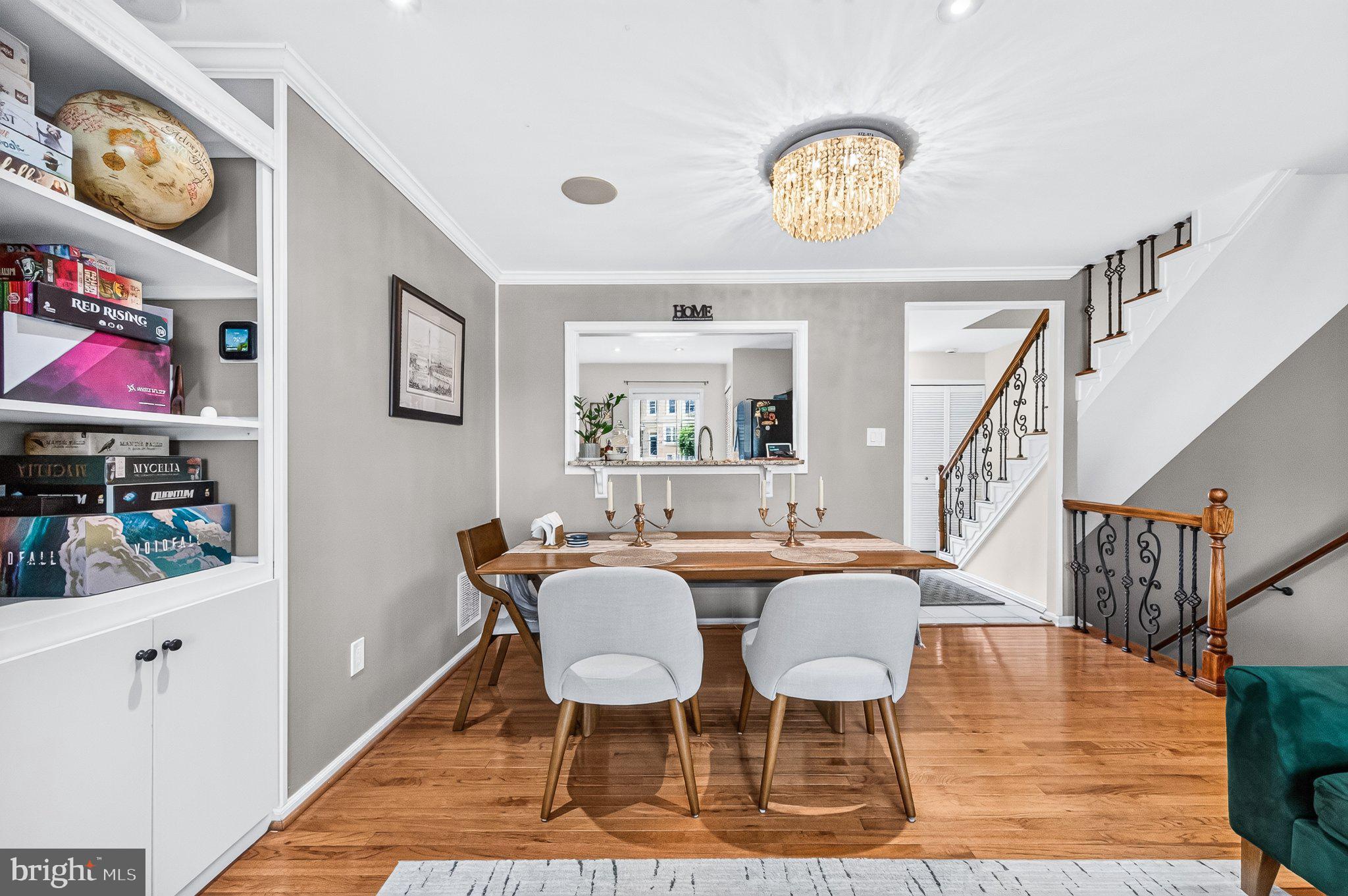 DUNN LORING VILLAGE - Residential