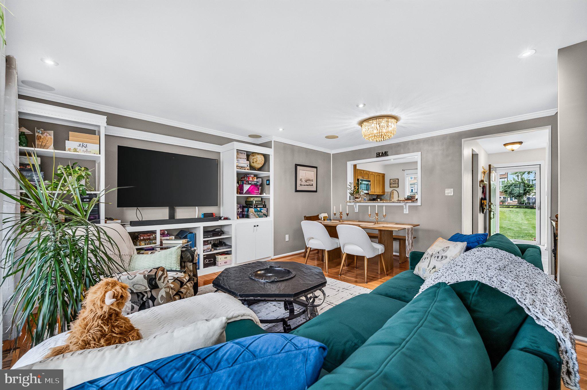 DUNN LORING VILLAGE - Residential