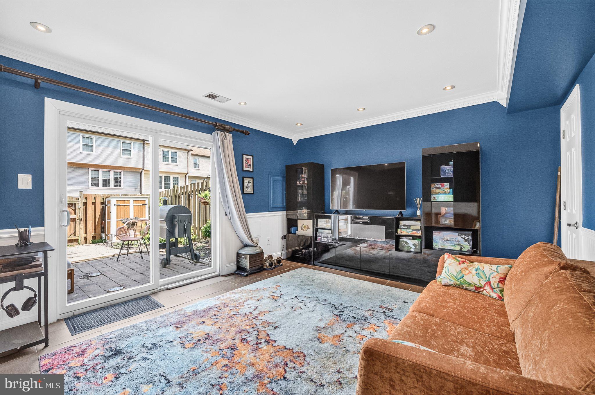 DUNN LORING VILLAGE - Residential
