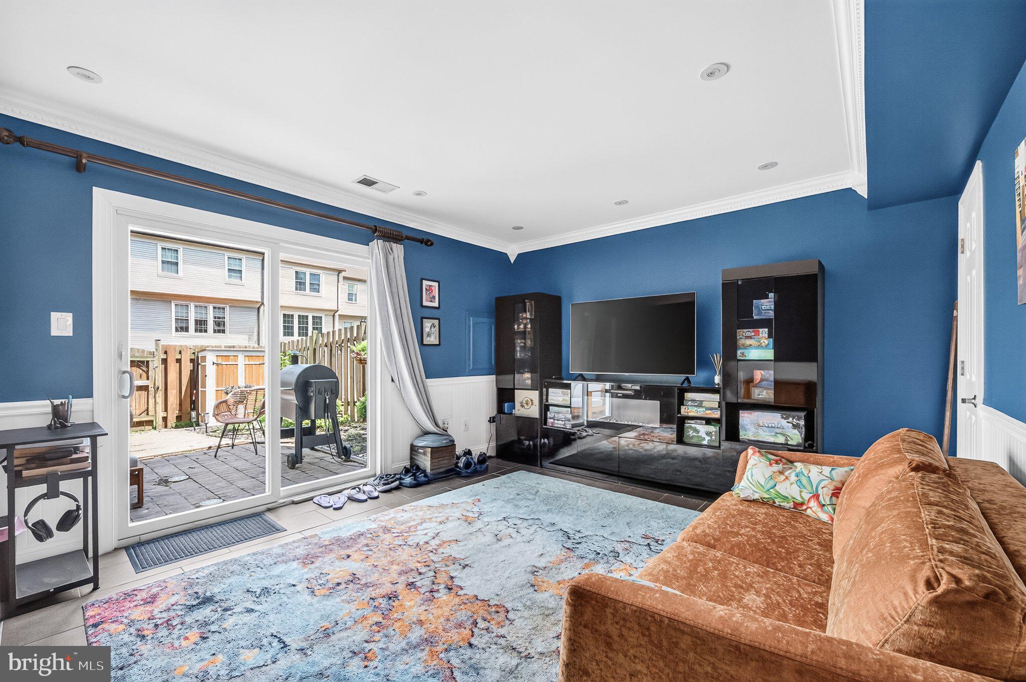 DUNN LORING VILLAGE - Residential