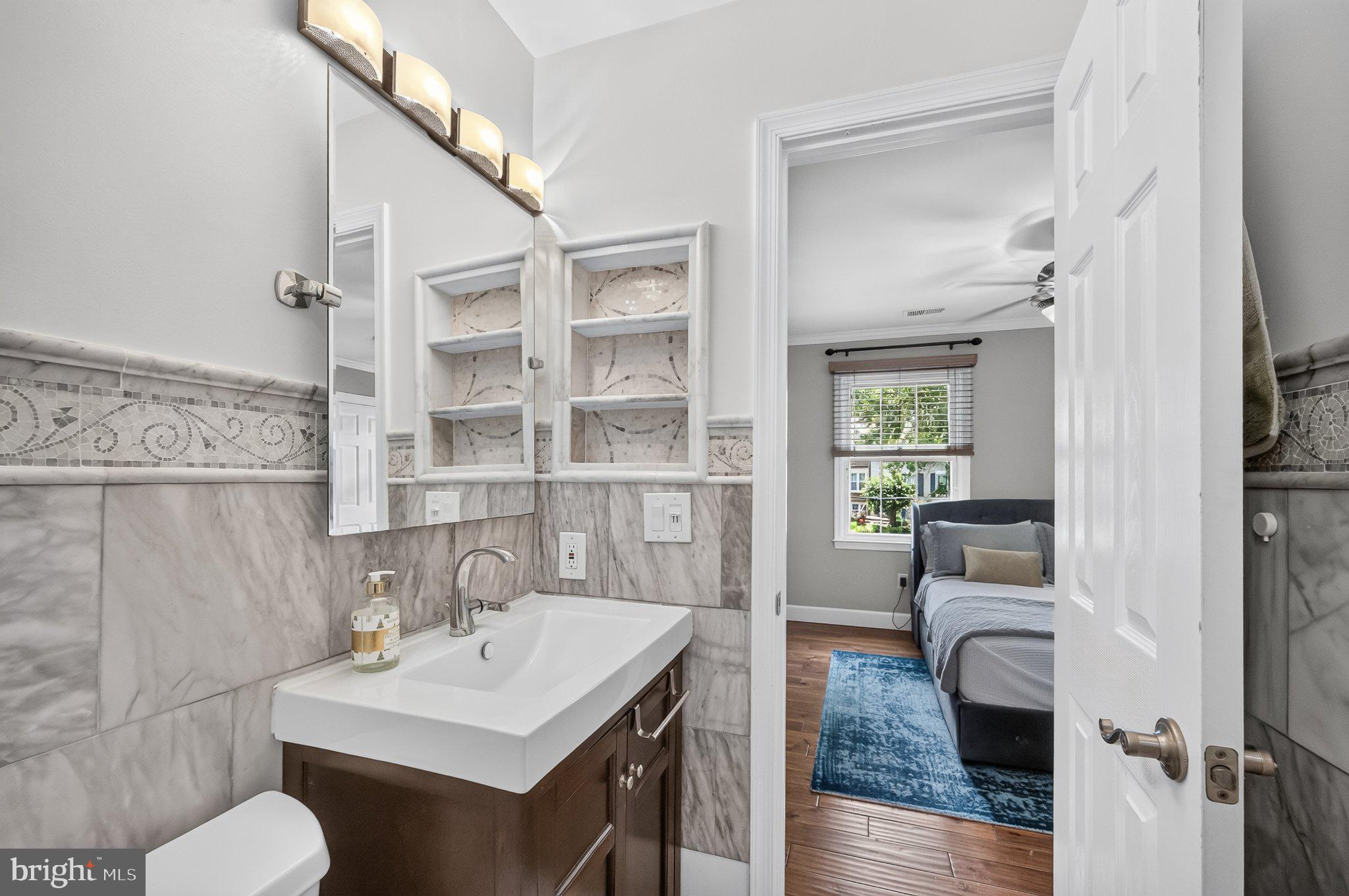 DUNN LORING VILLAGE - Residential