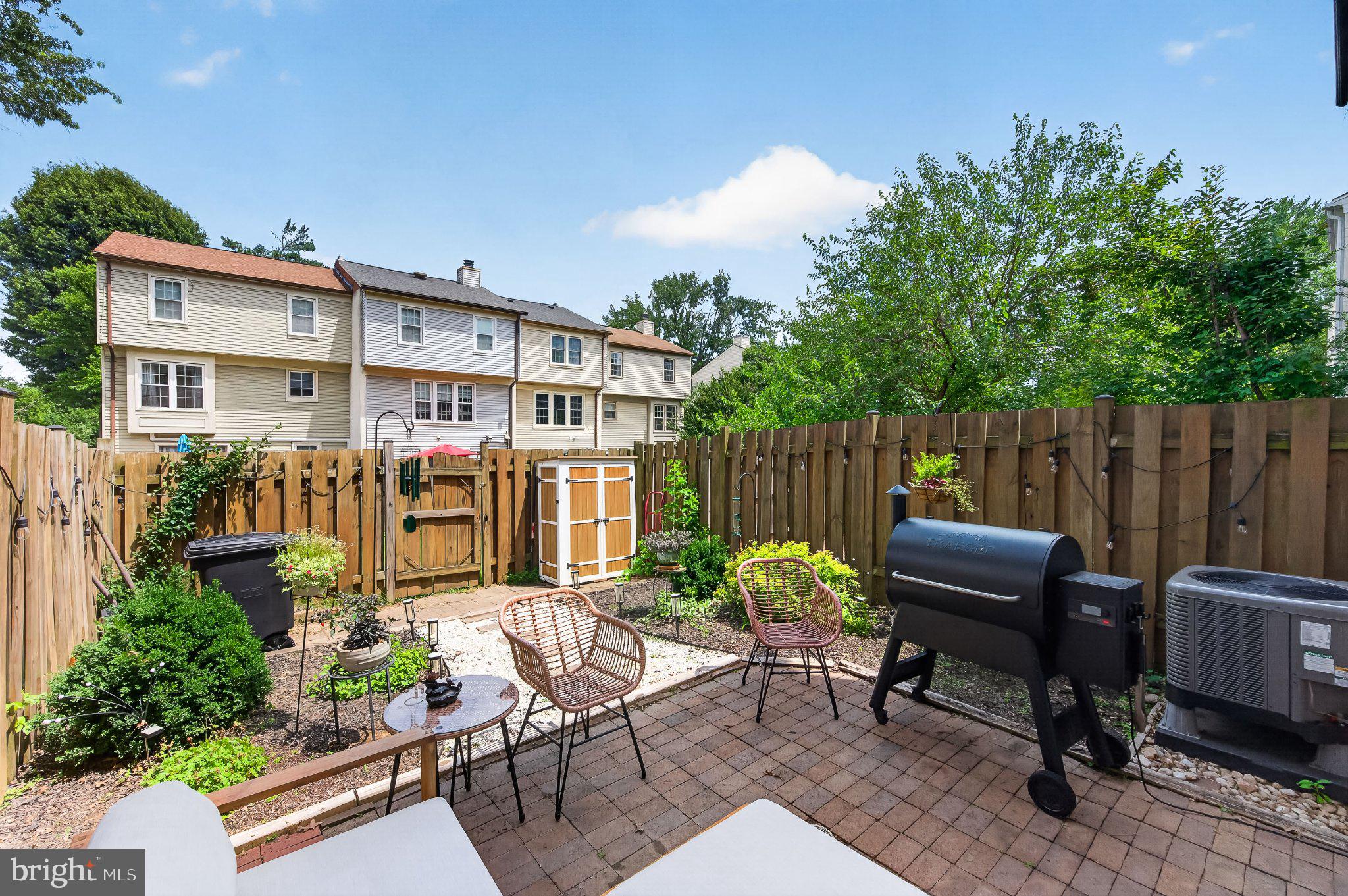 DUNN LORING VILLAGE - Residential