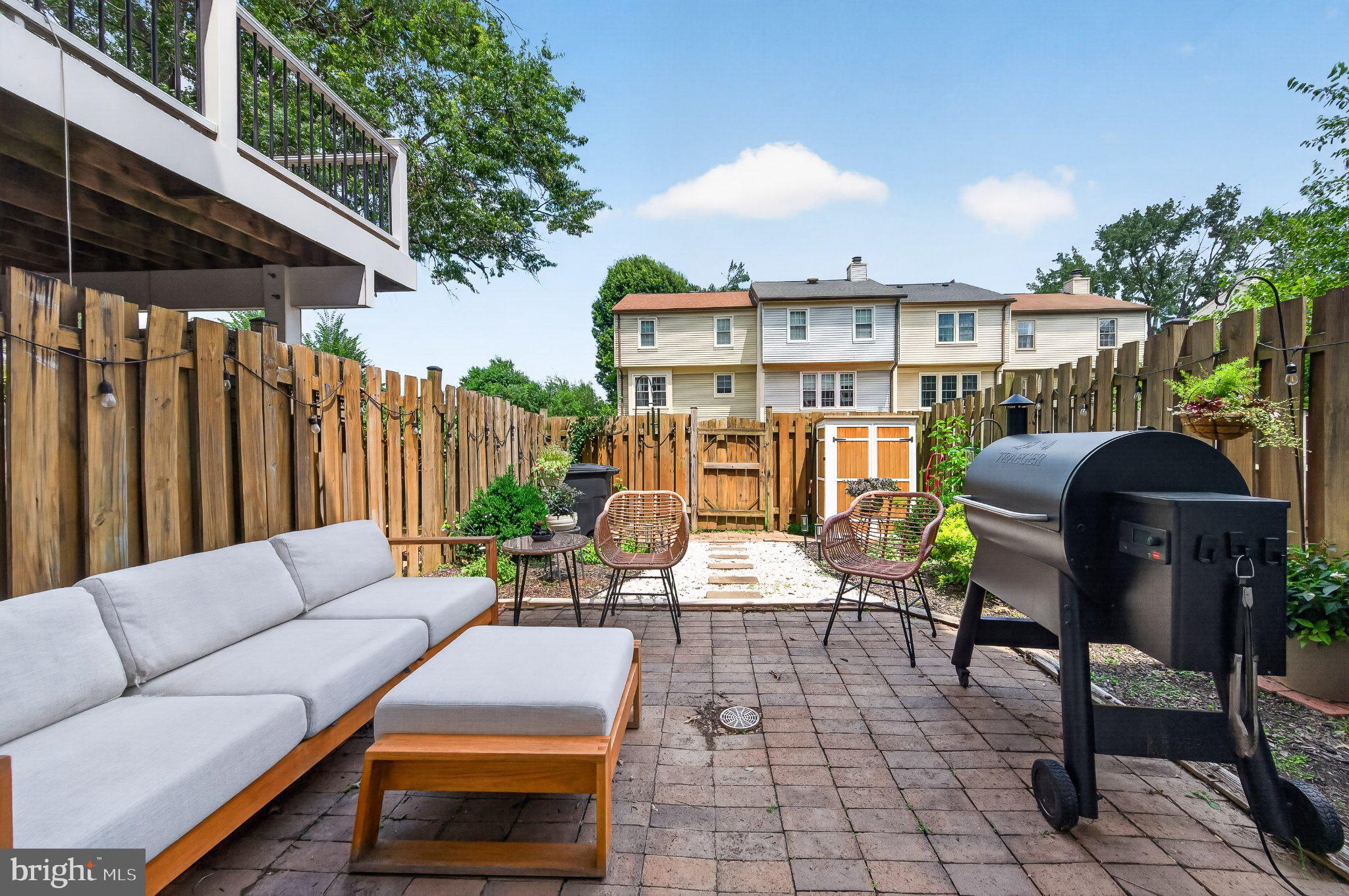 DUNN LORING VILLAGE - Residential