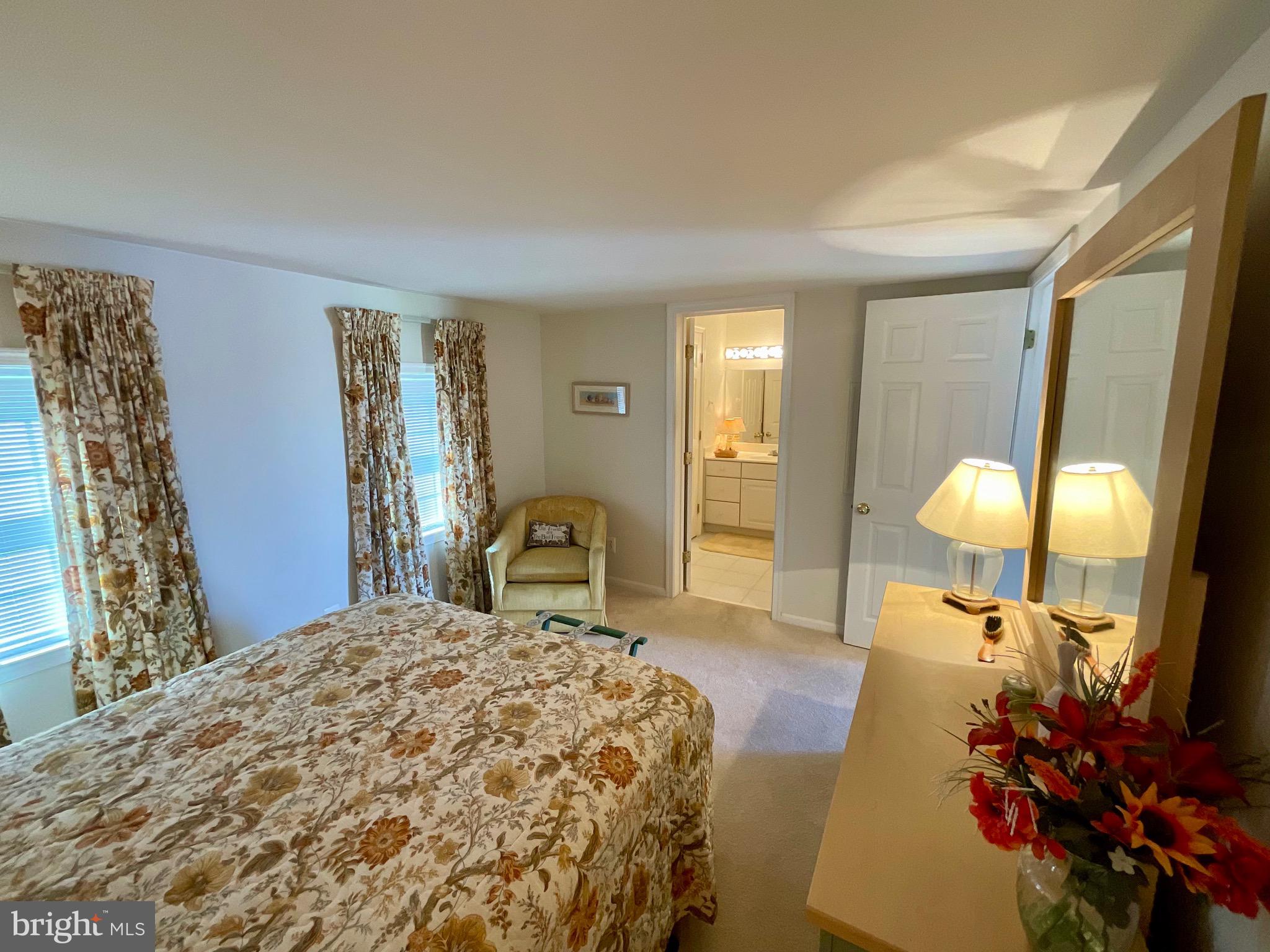 SWANN KEYS - Residential