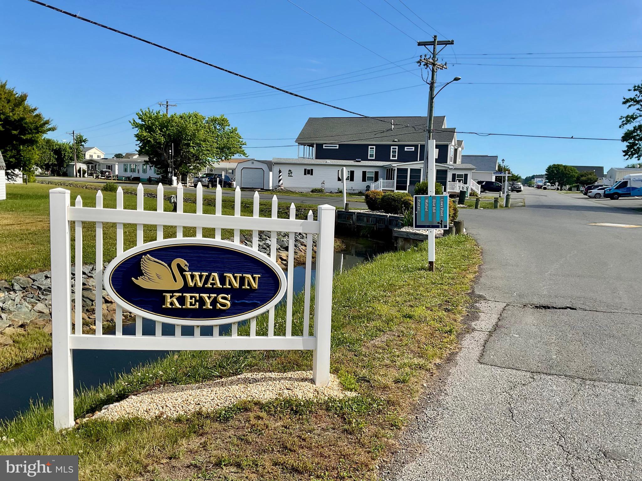 SWANN KEYS - Residential