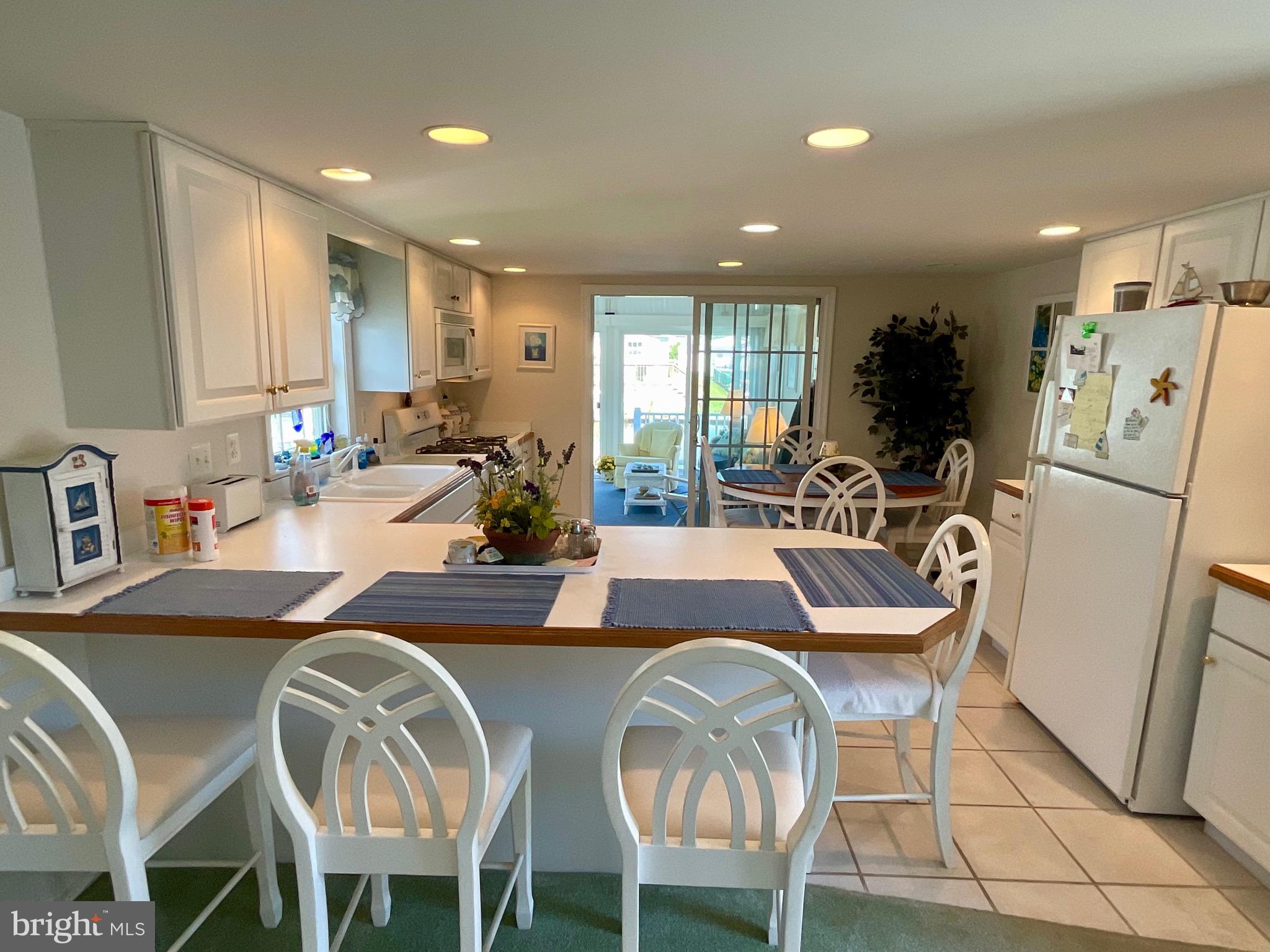 SWANN KEYS - Residential