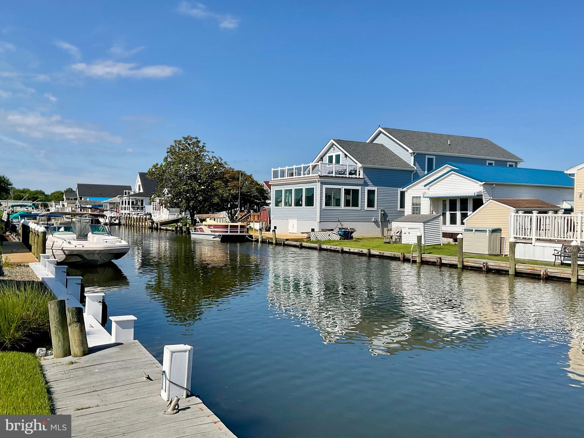 SWANN KEYS - Residential