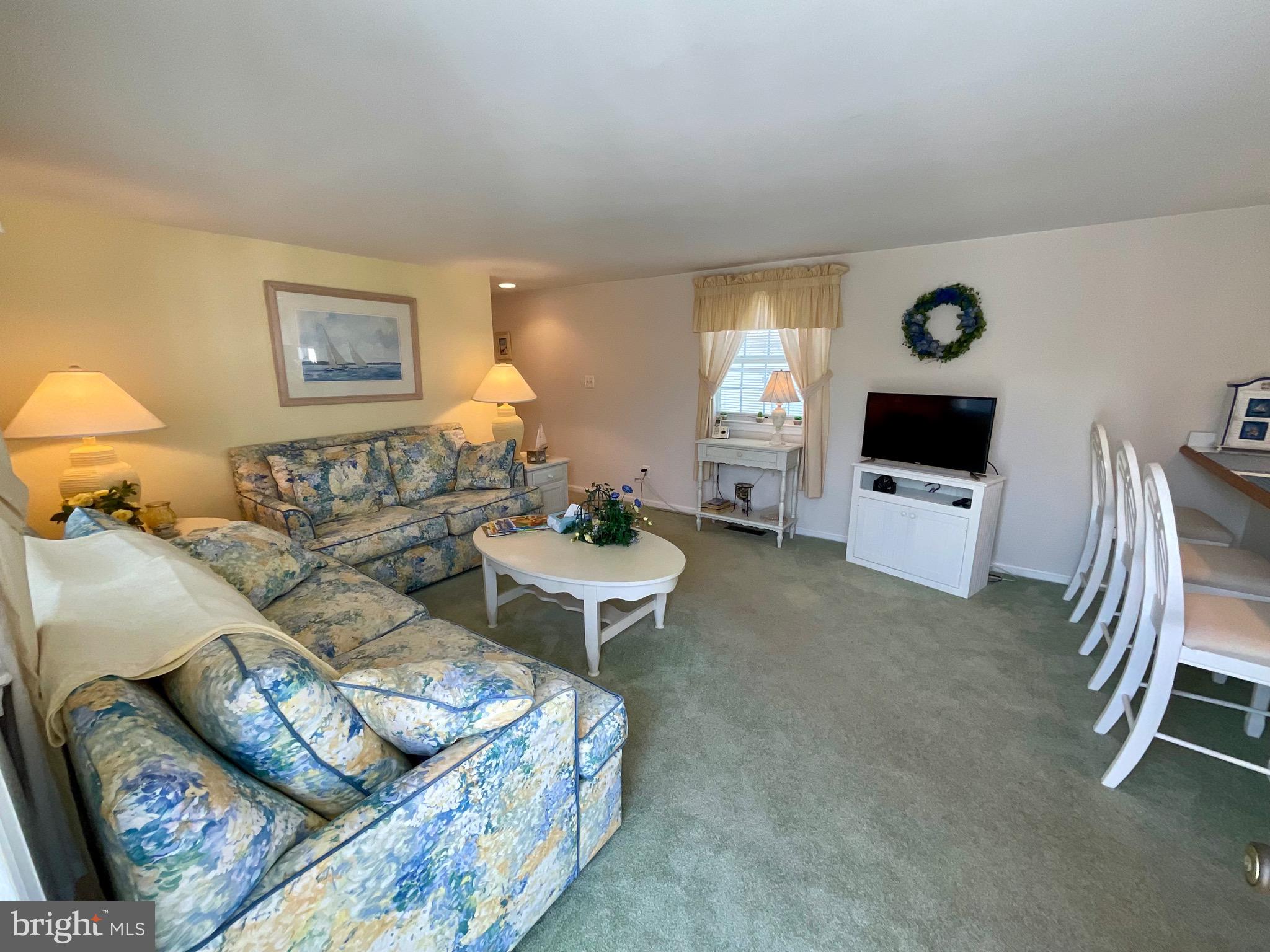 SWANN KEYS - Residential