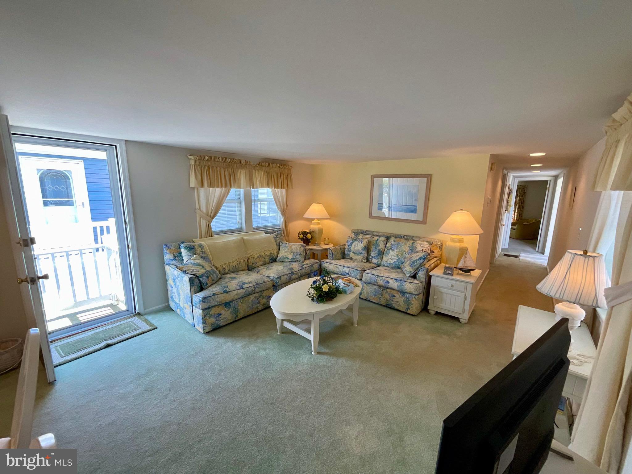 SWANN KEYS - Residential
