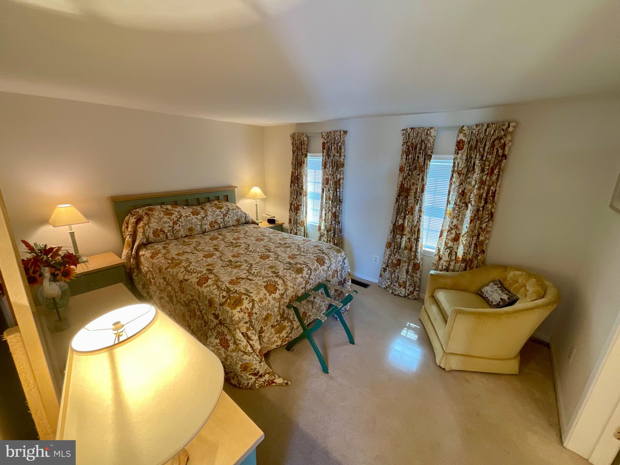 SWANN KEYS - Residential