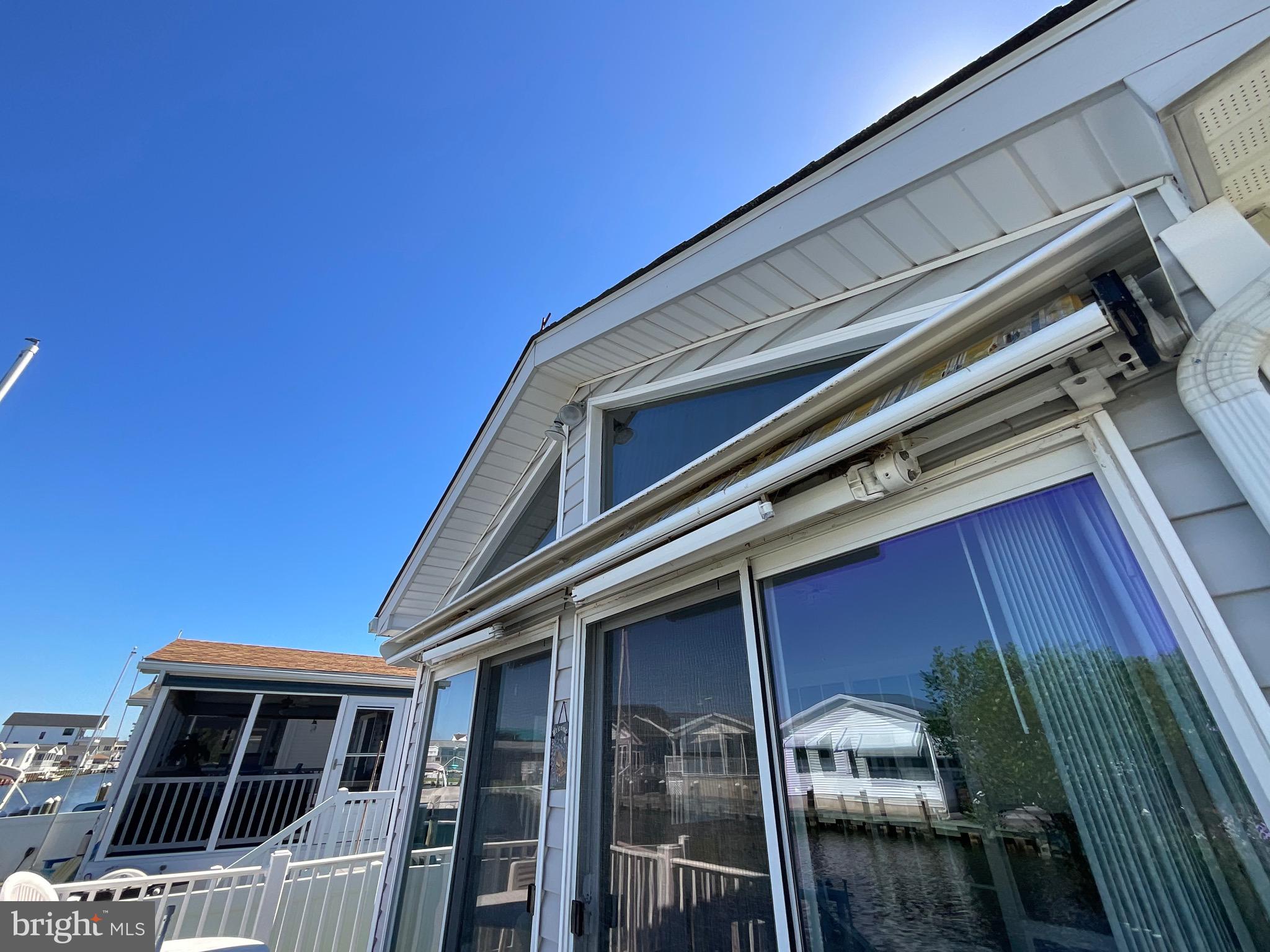 SWANN KEYS - Residential