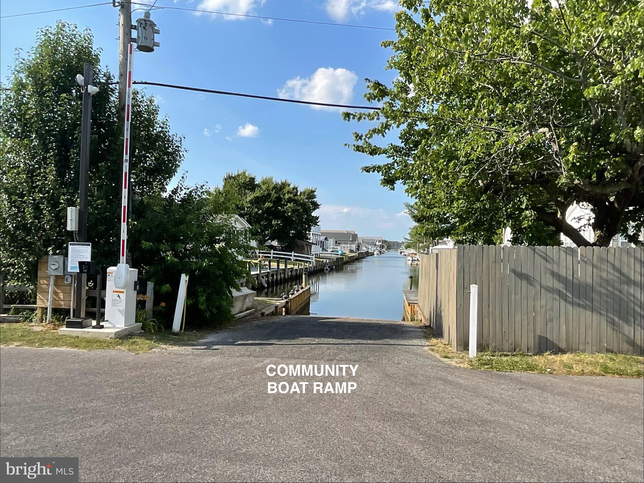 SWANN KEYS - Residential