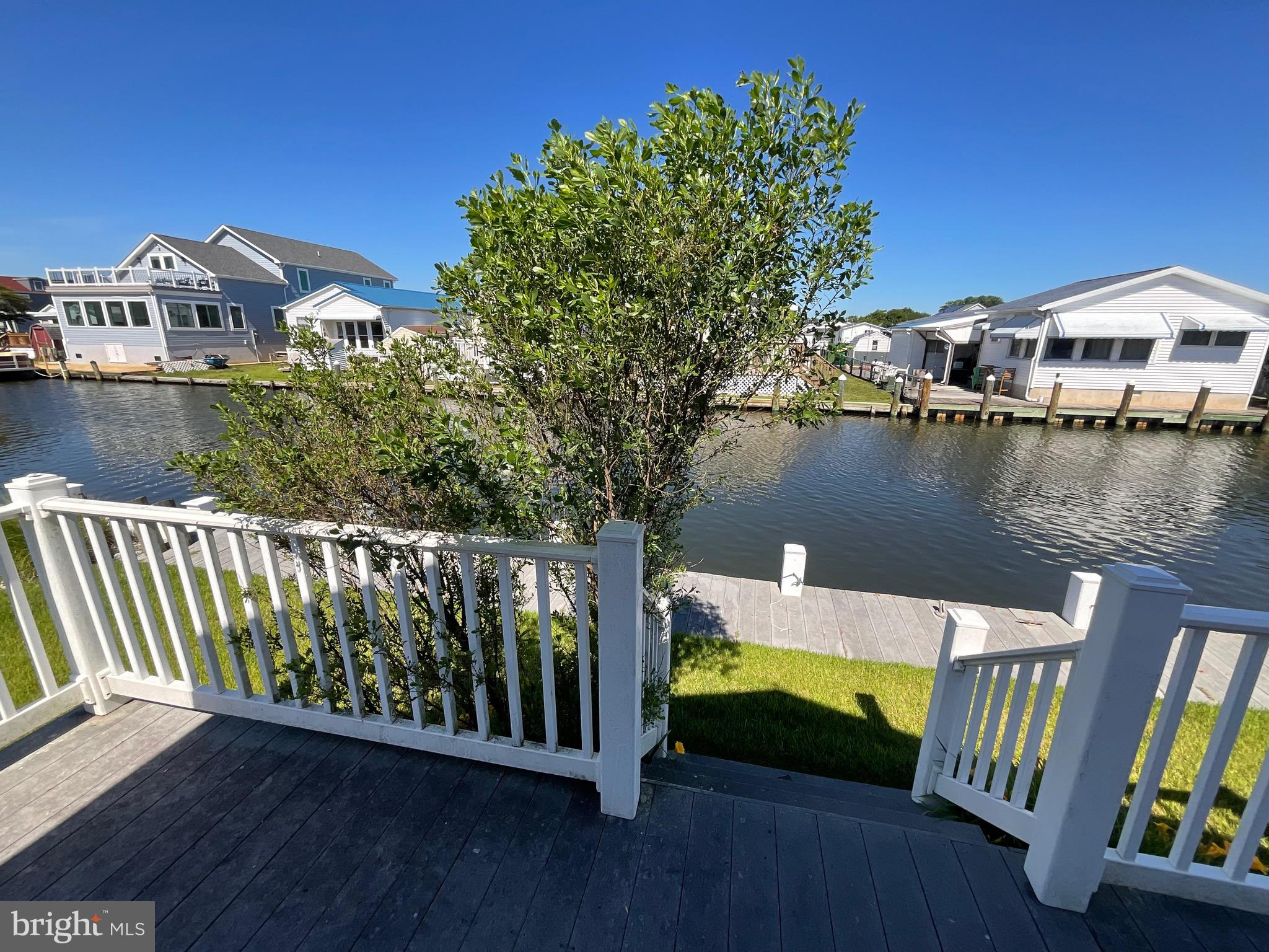 SWANN KEYS - Residential
