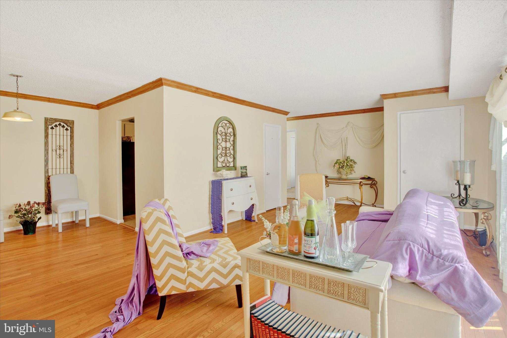 SWANN HILL CONDOMINIUMS - Residential