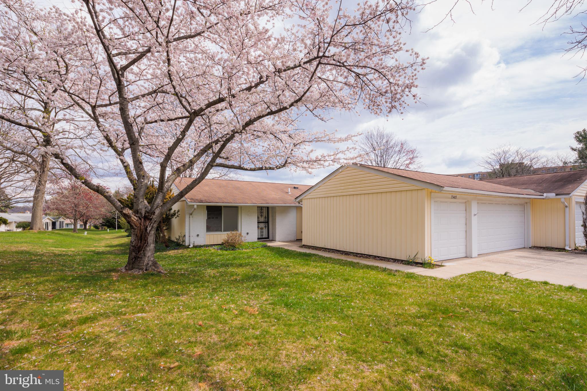 LEISURE WORLD - Residential