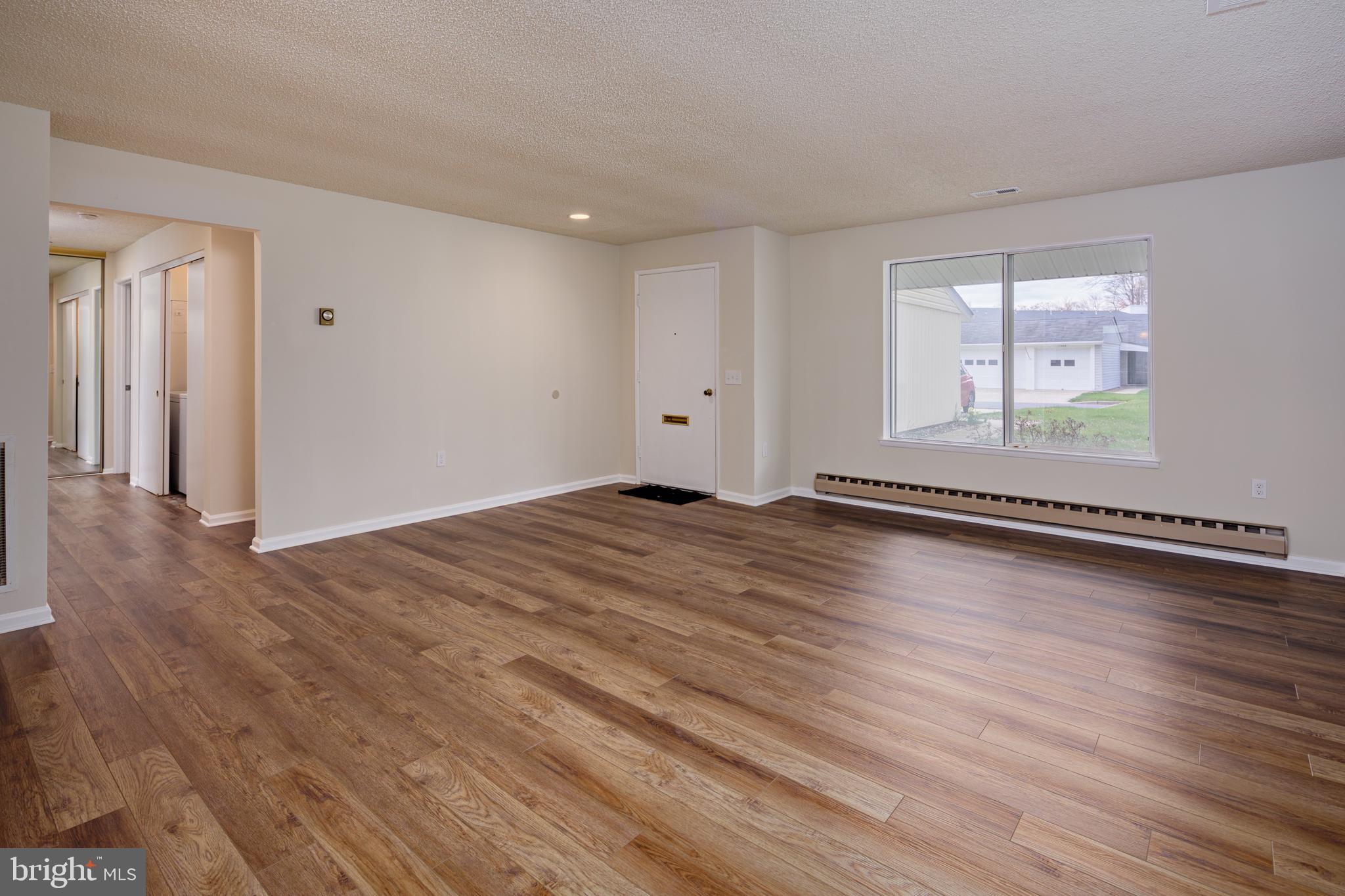 LEISURE WORLD - Residential