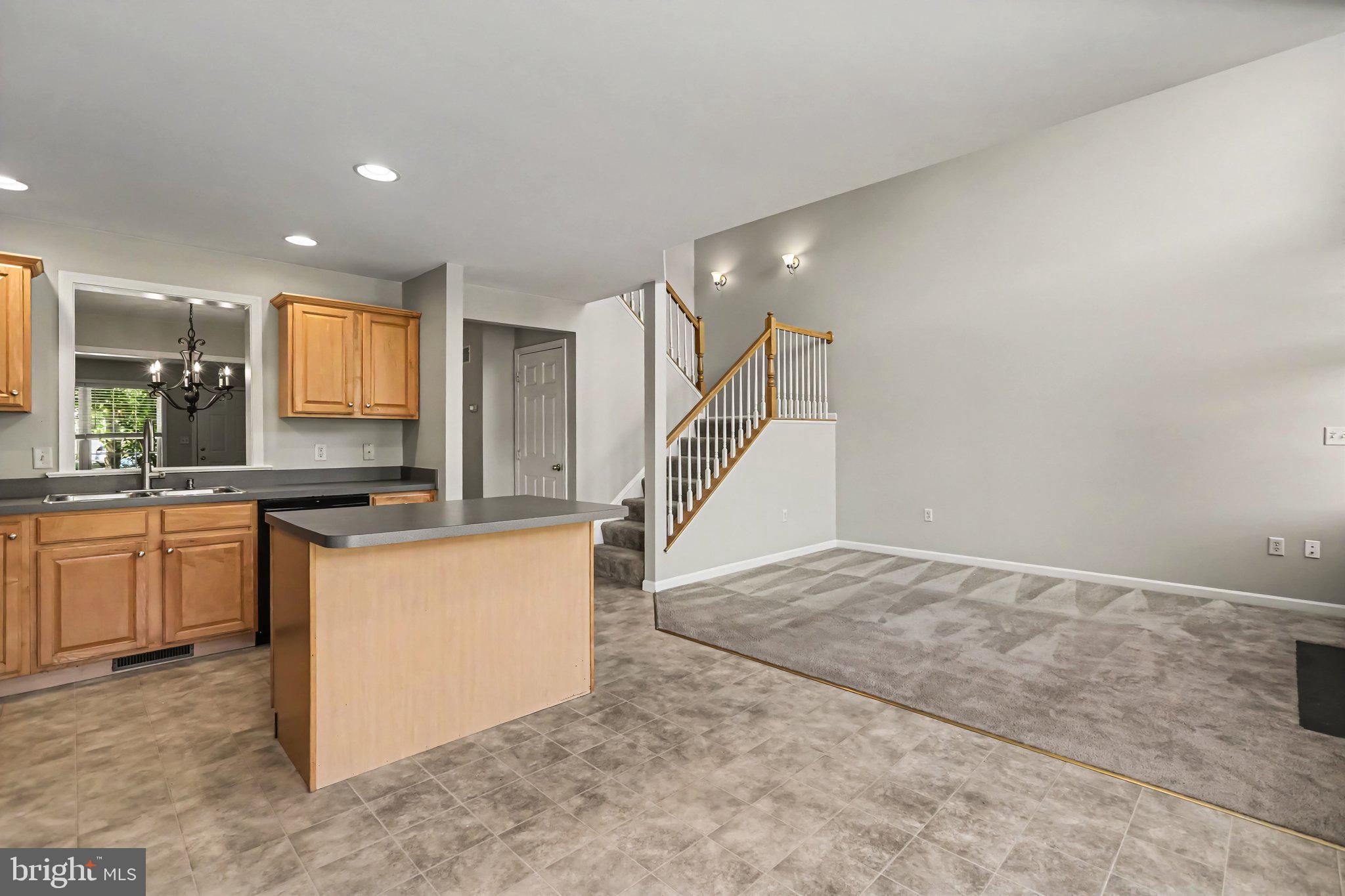 CROSS CREEK - Residential