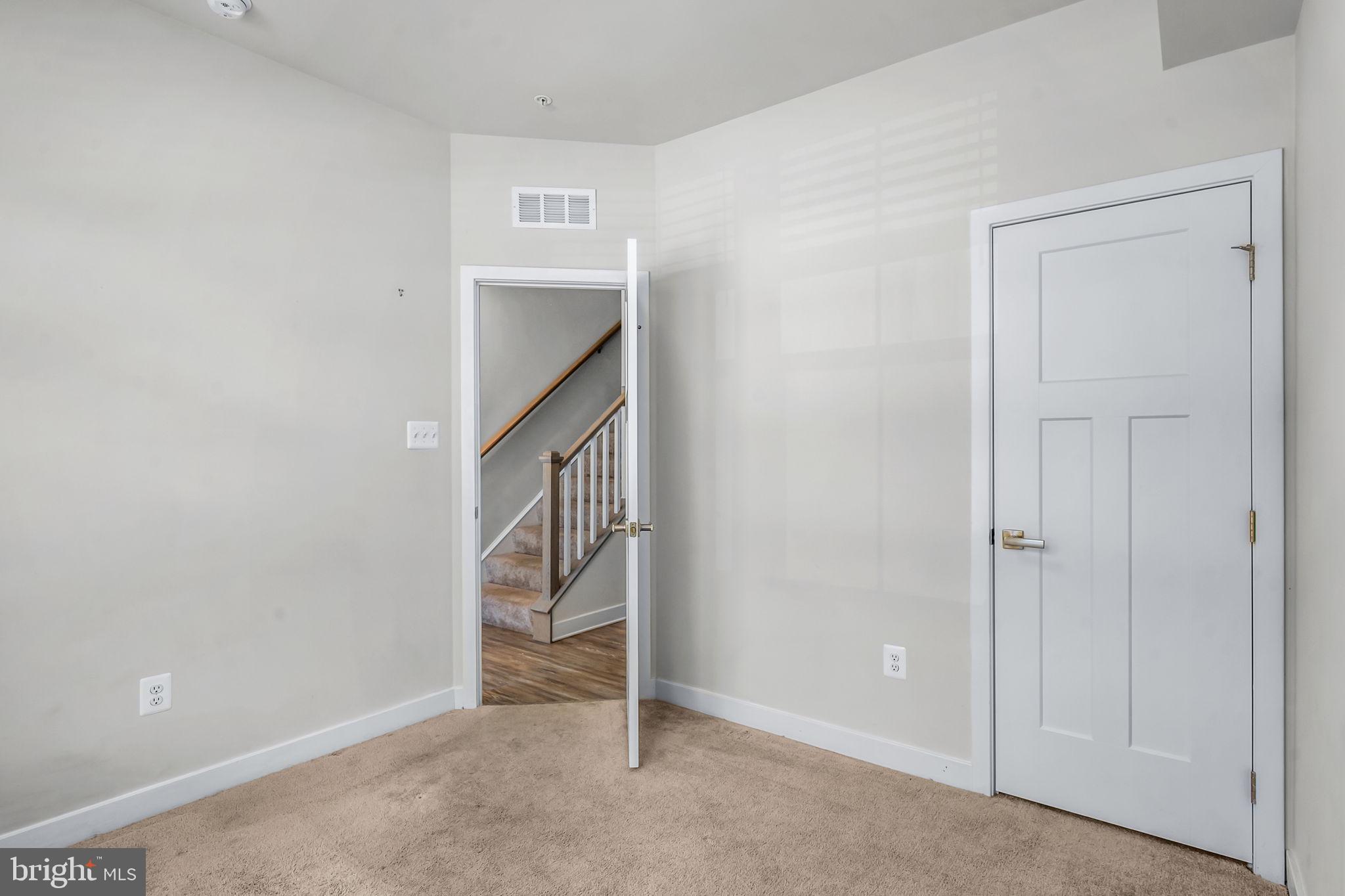TANYARD SHORES - Residential