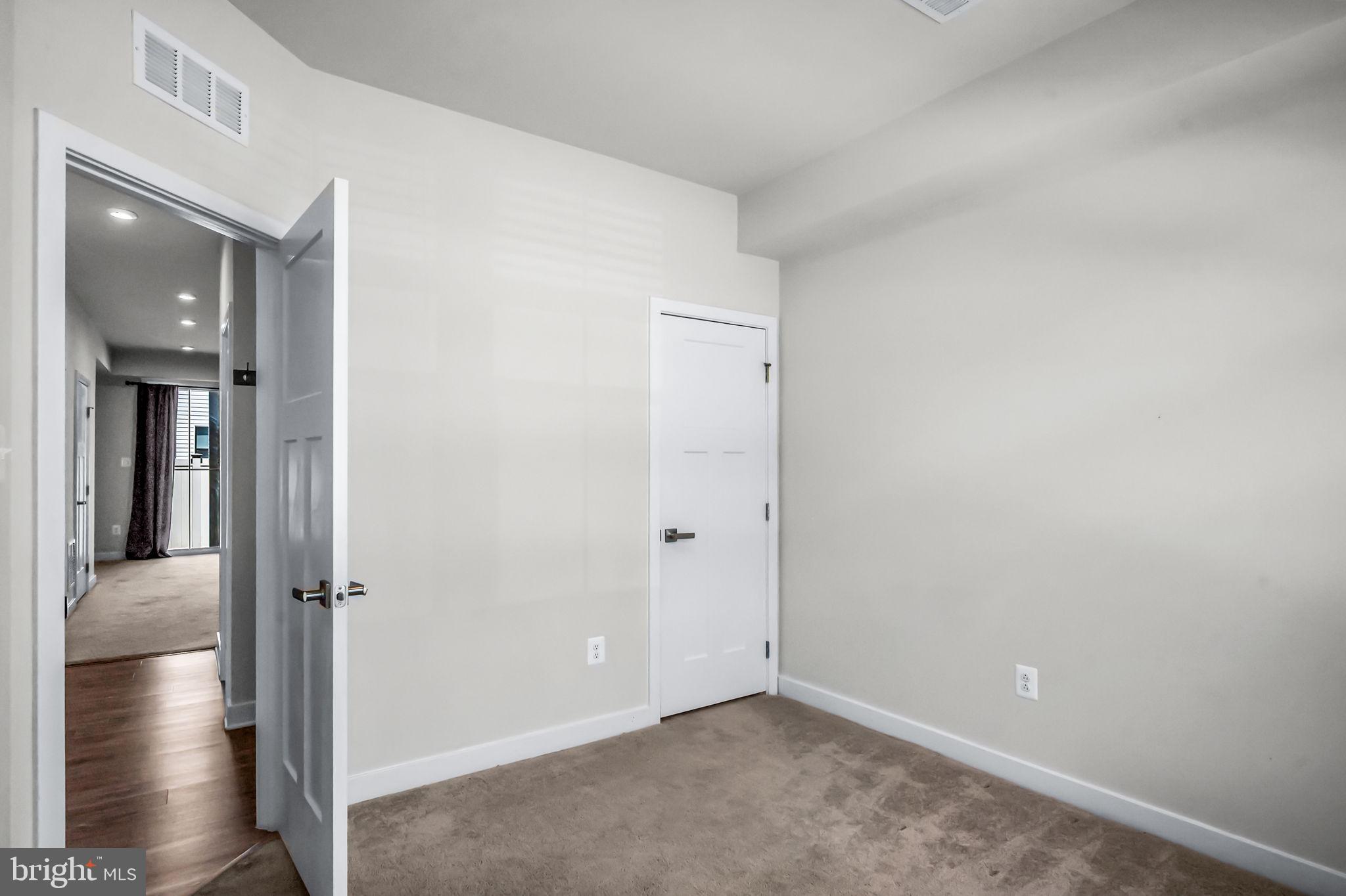 TANYARD SHORES - Residential