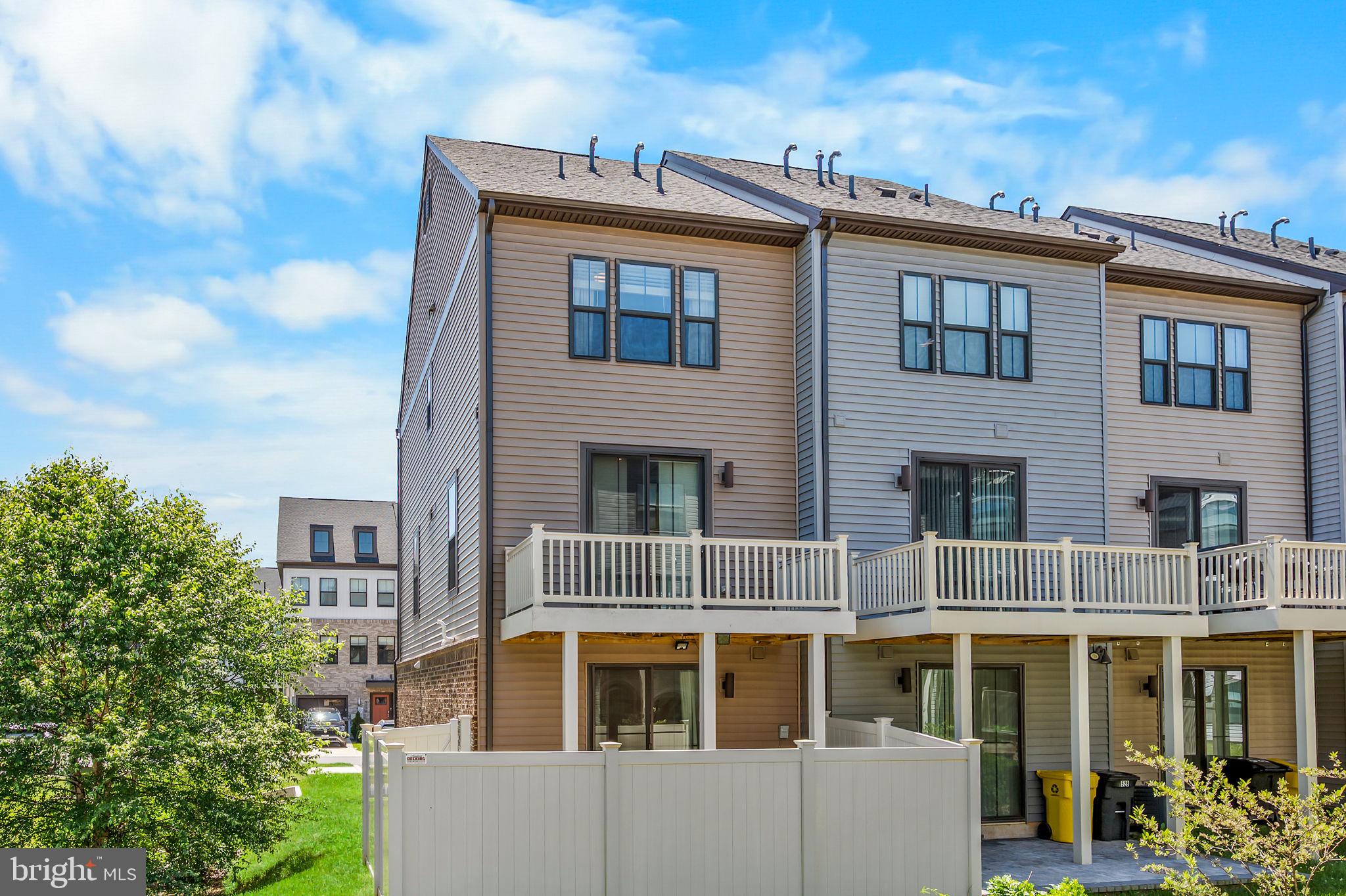 TANYARD SHORES - Residential