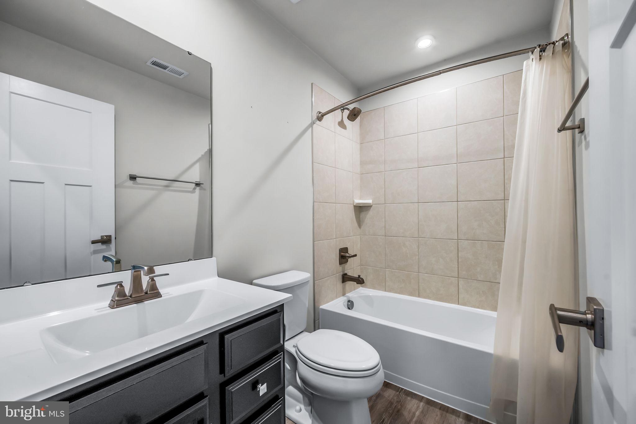 TANYARD SHORES - Residential