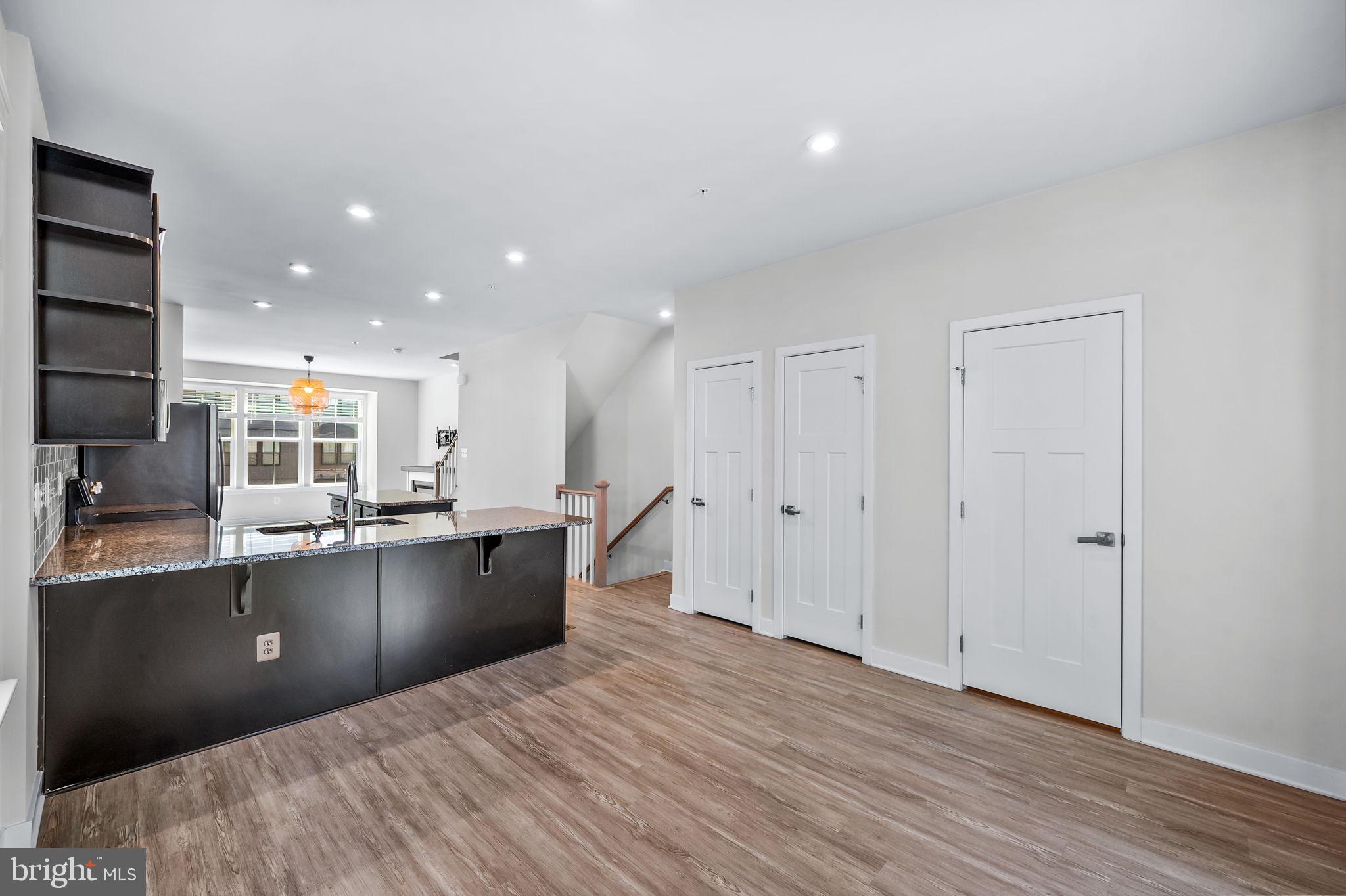 TANYARD SHORES - Residential
