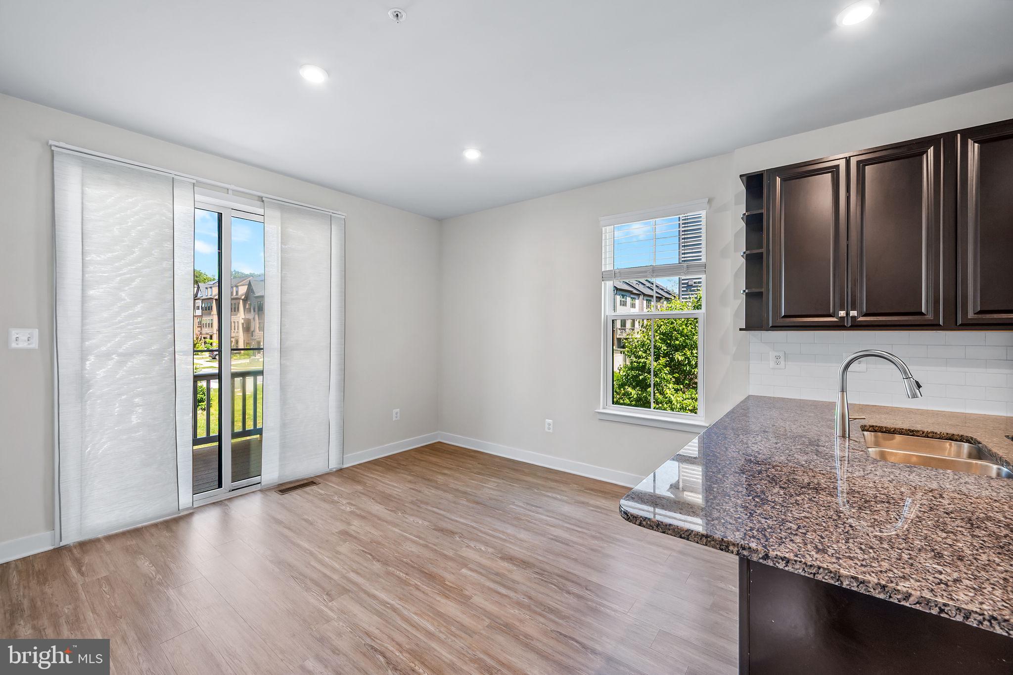TANYARD SHORES - Residential