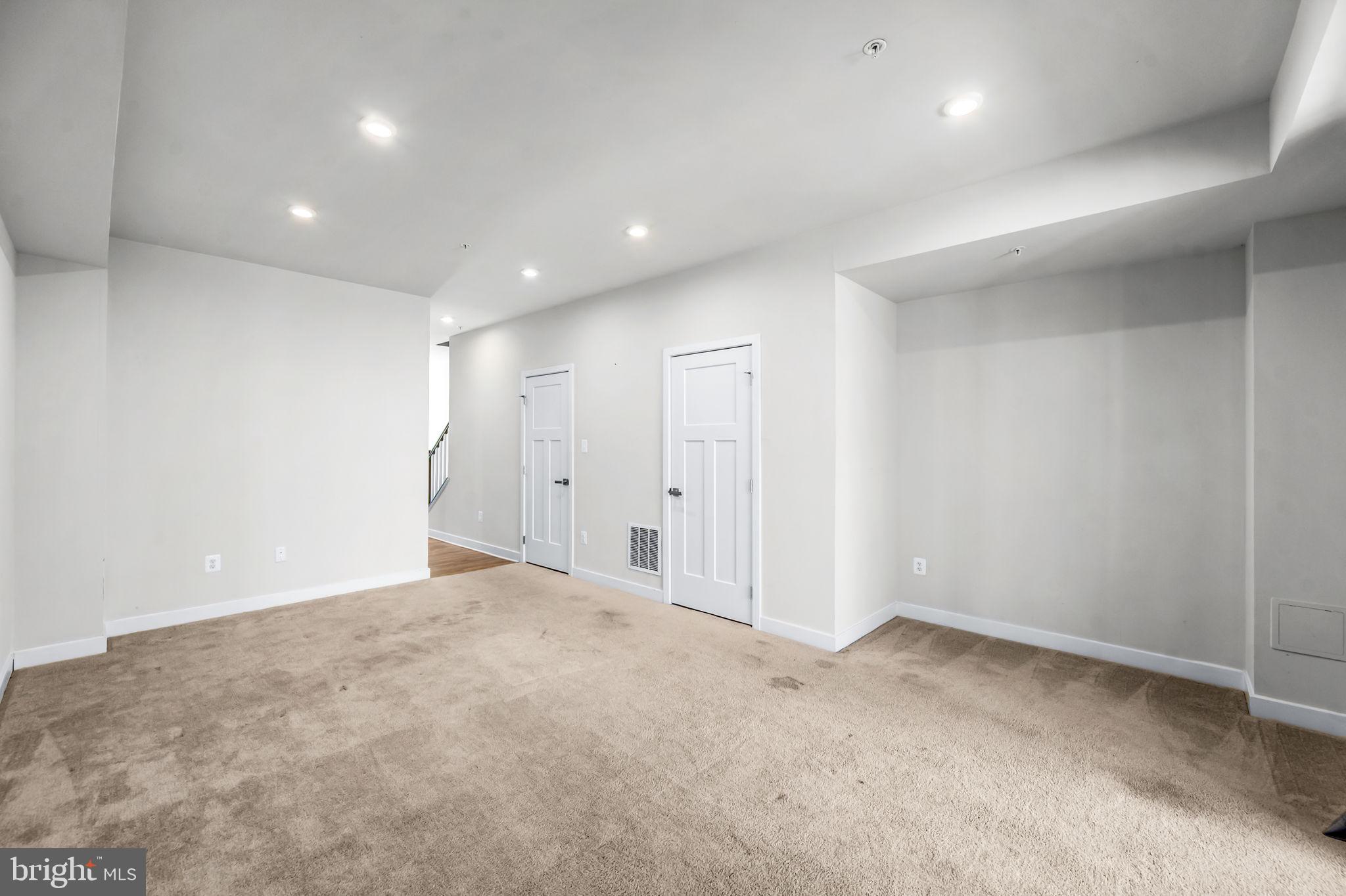 TANYARD SHORES - Residential