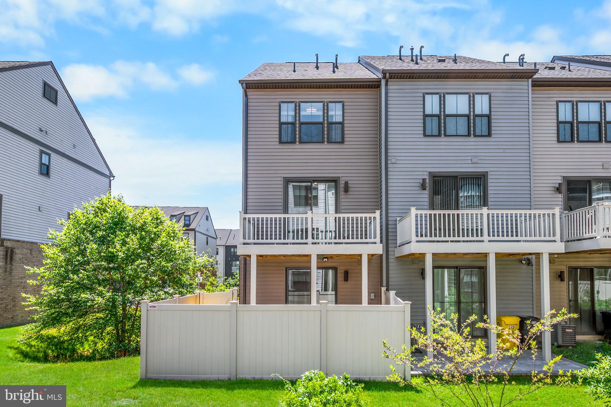 TANYARD SHORES - Residential
